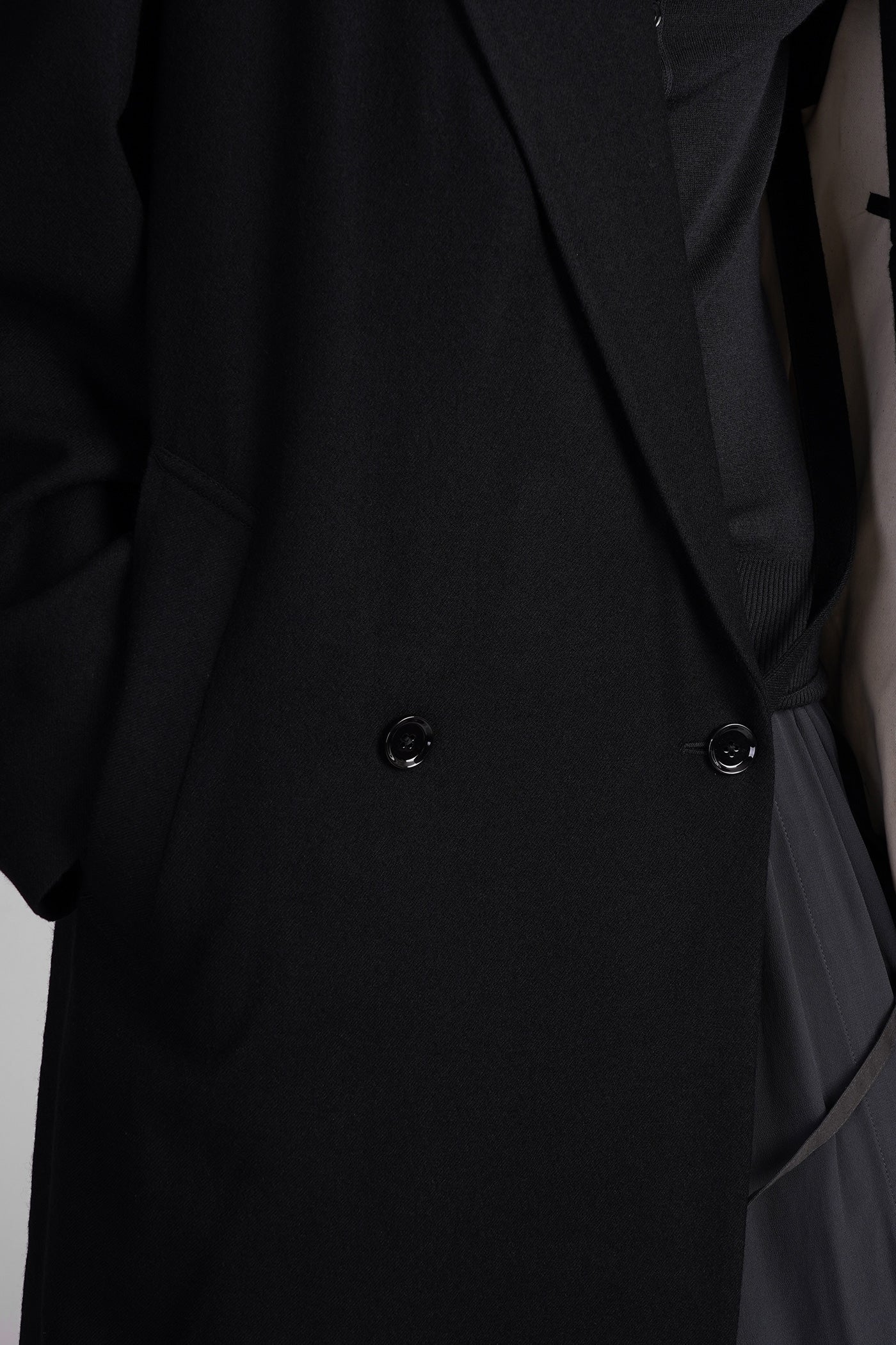 Coat in black wool - Image 5