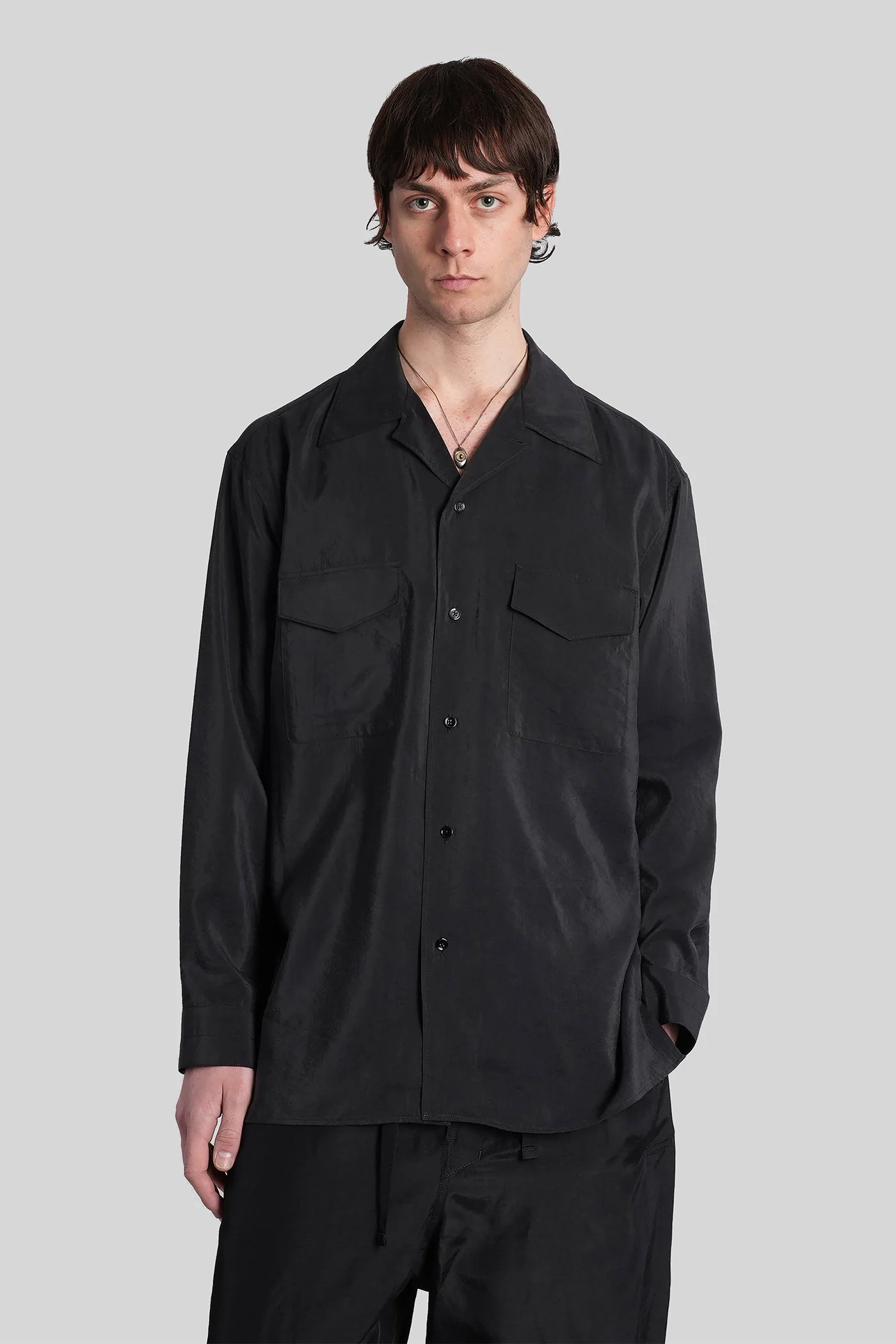 Shirt in black silk