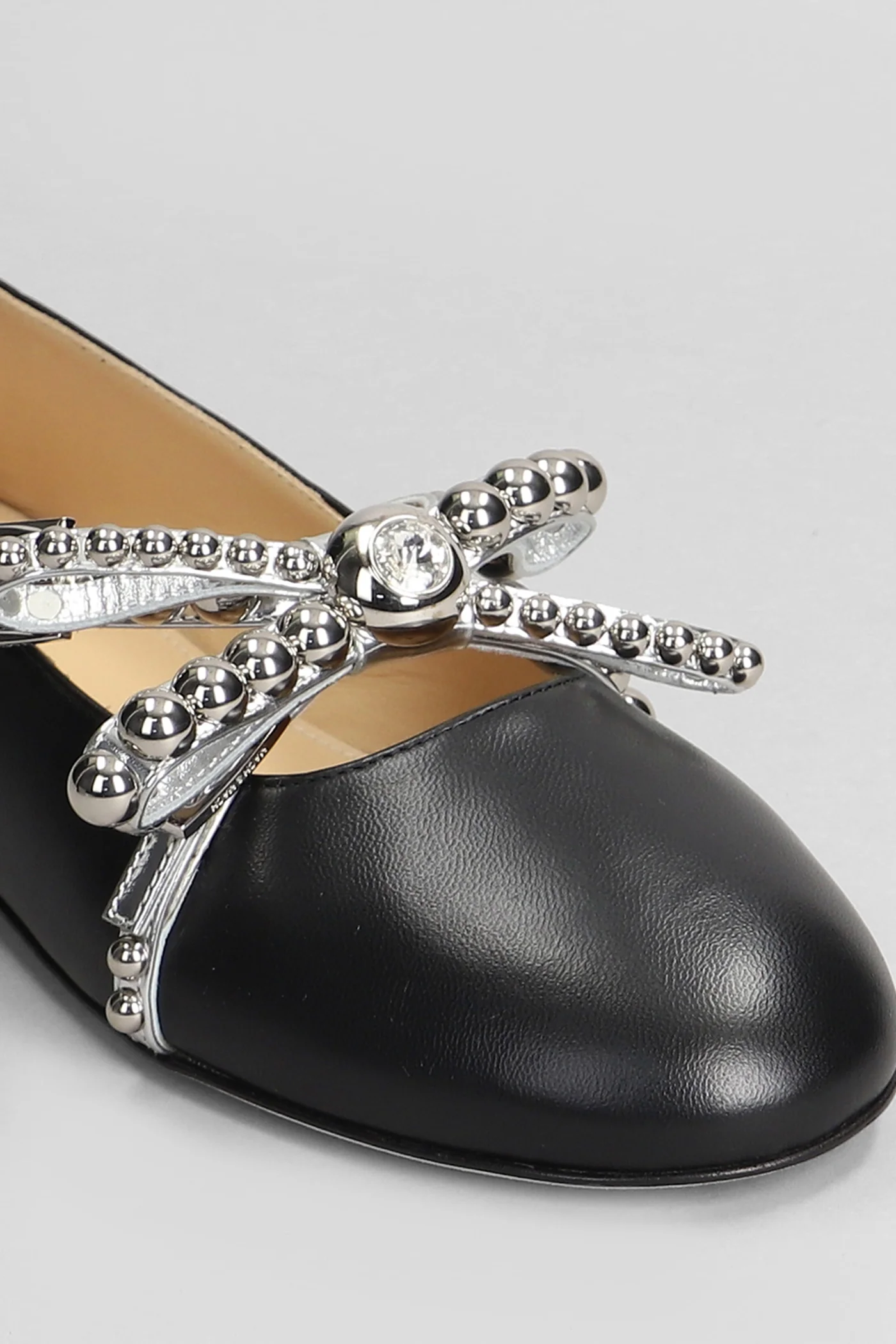 Ballet flats in black leather - Image 25