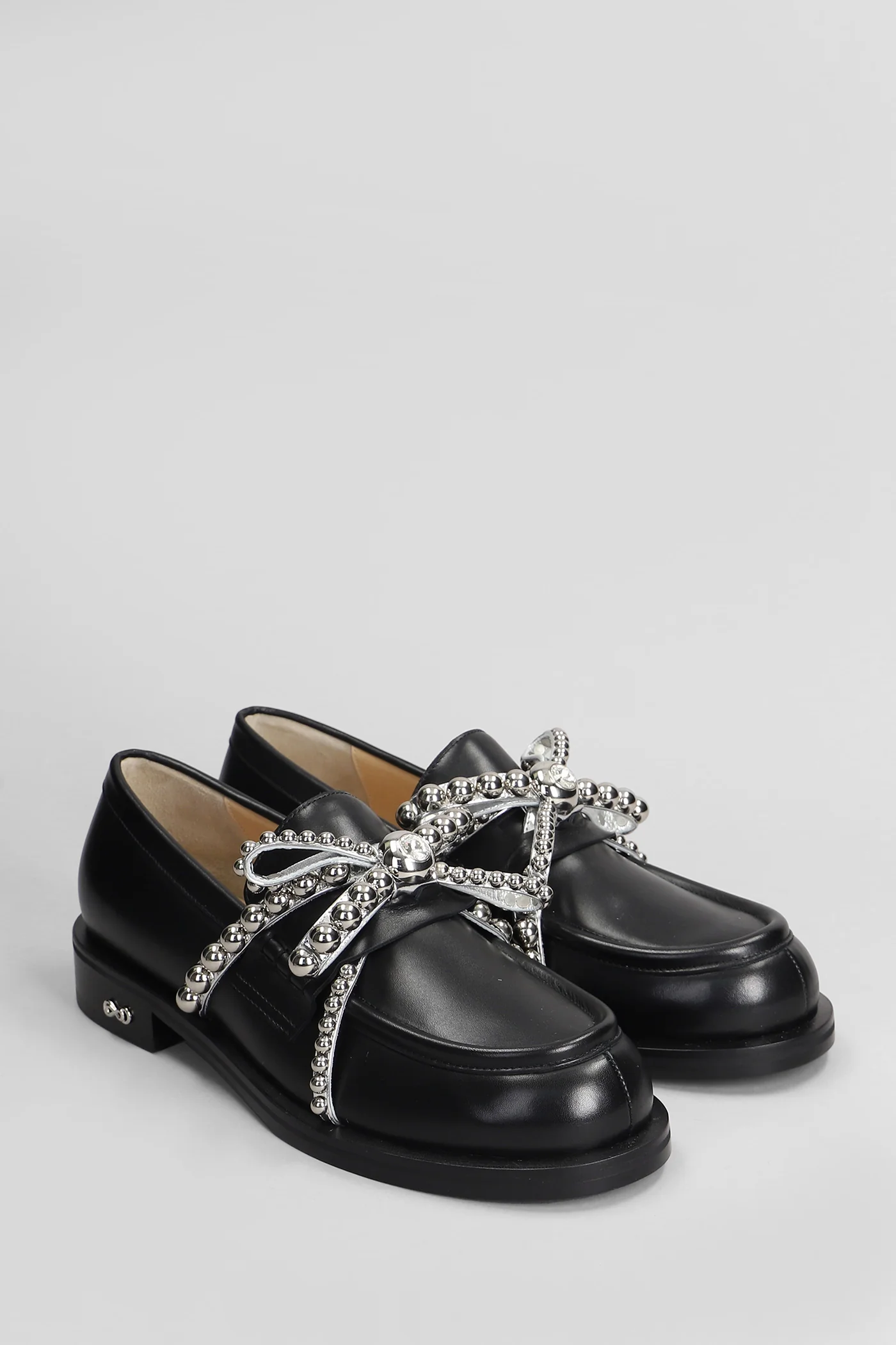 Loafers in black leather - Image 2