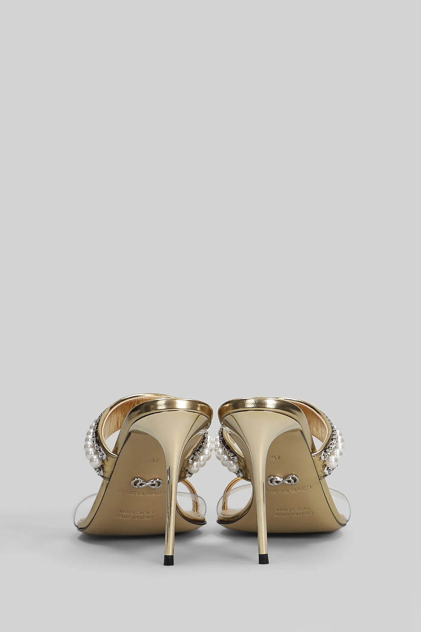 Sandals in gold leather - Image 4