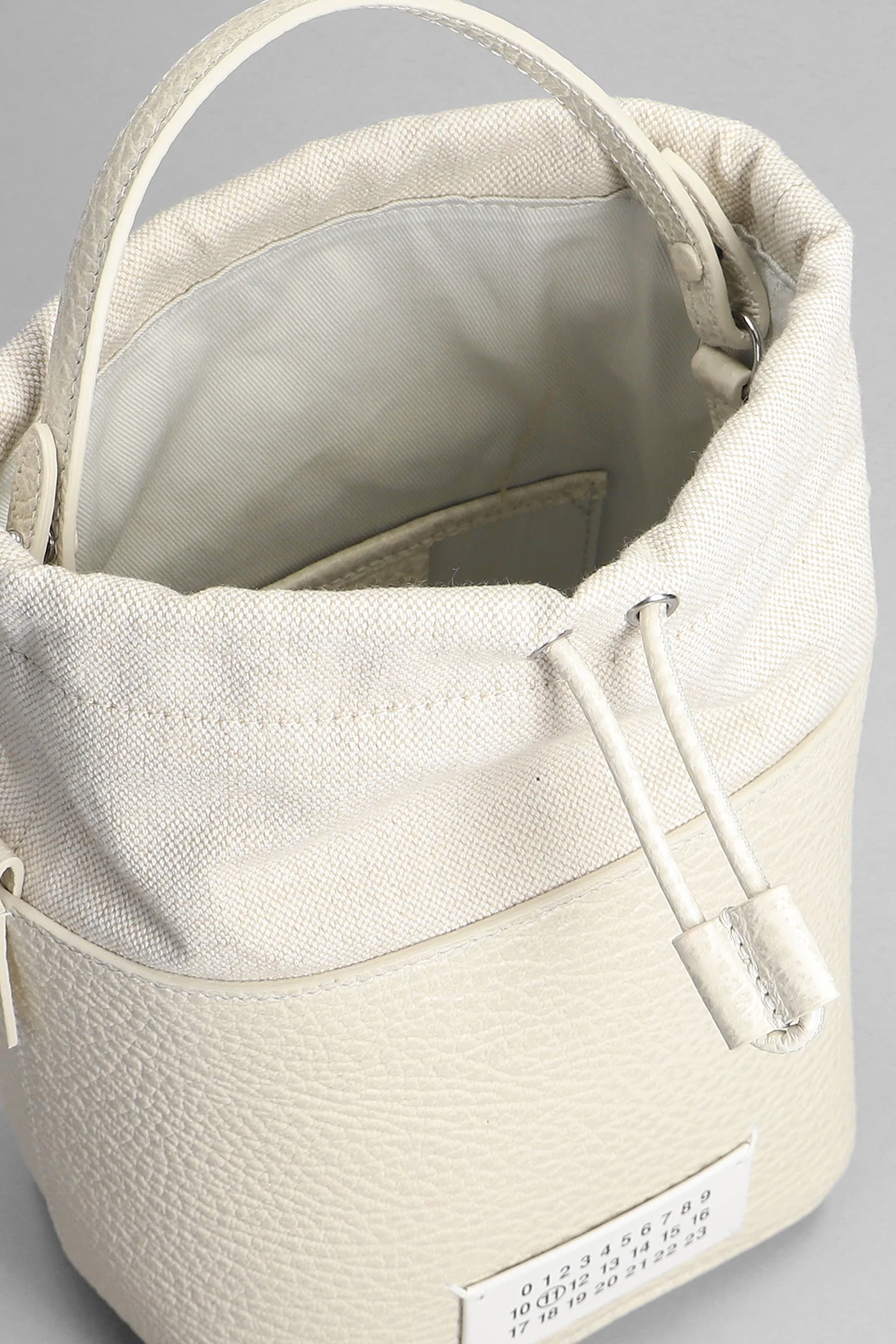 Shoulder bag in white leather - Image 5