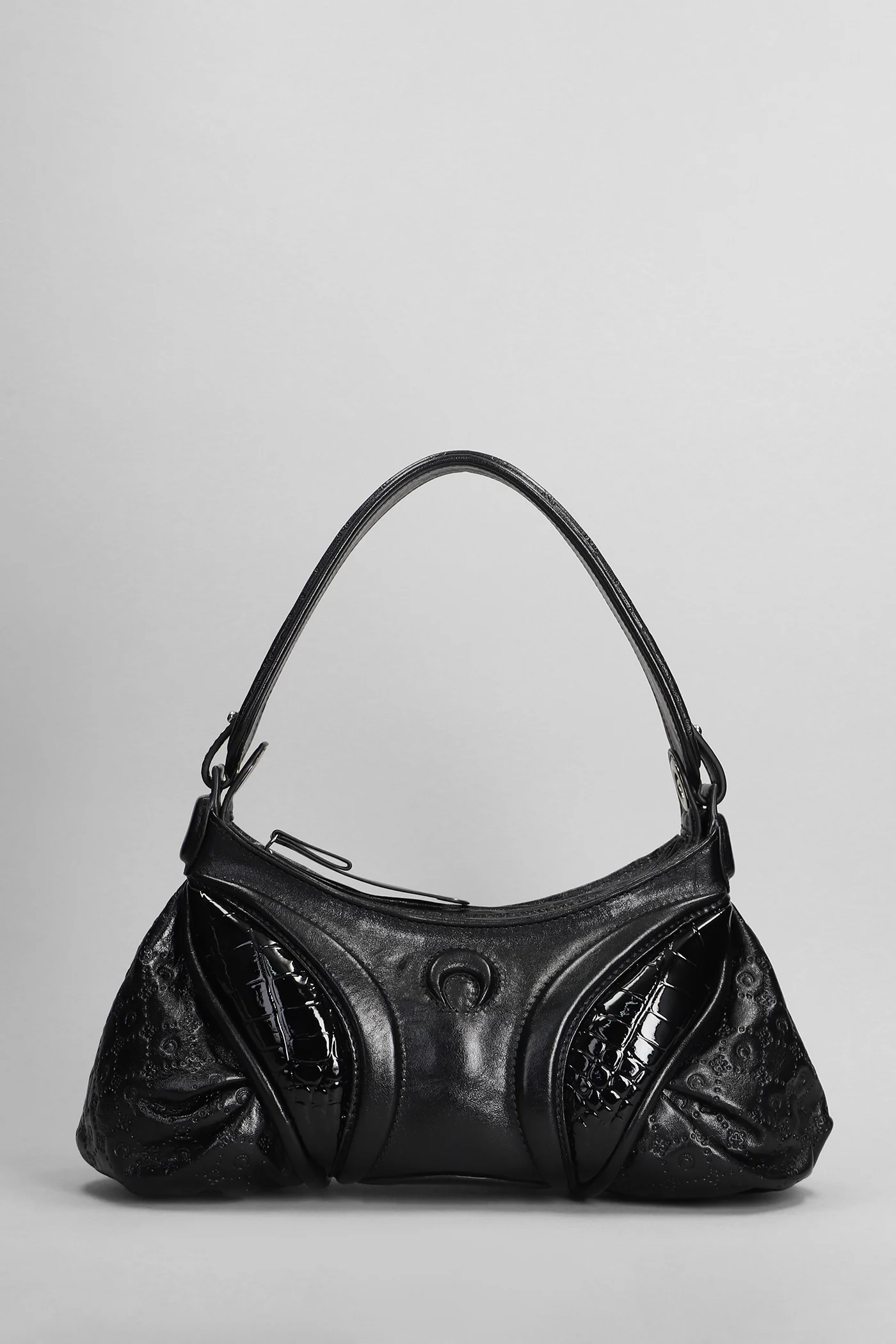 Hand bag in black leather