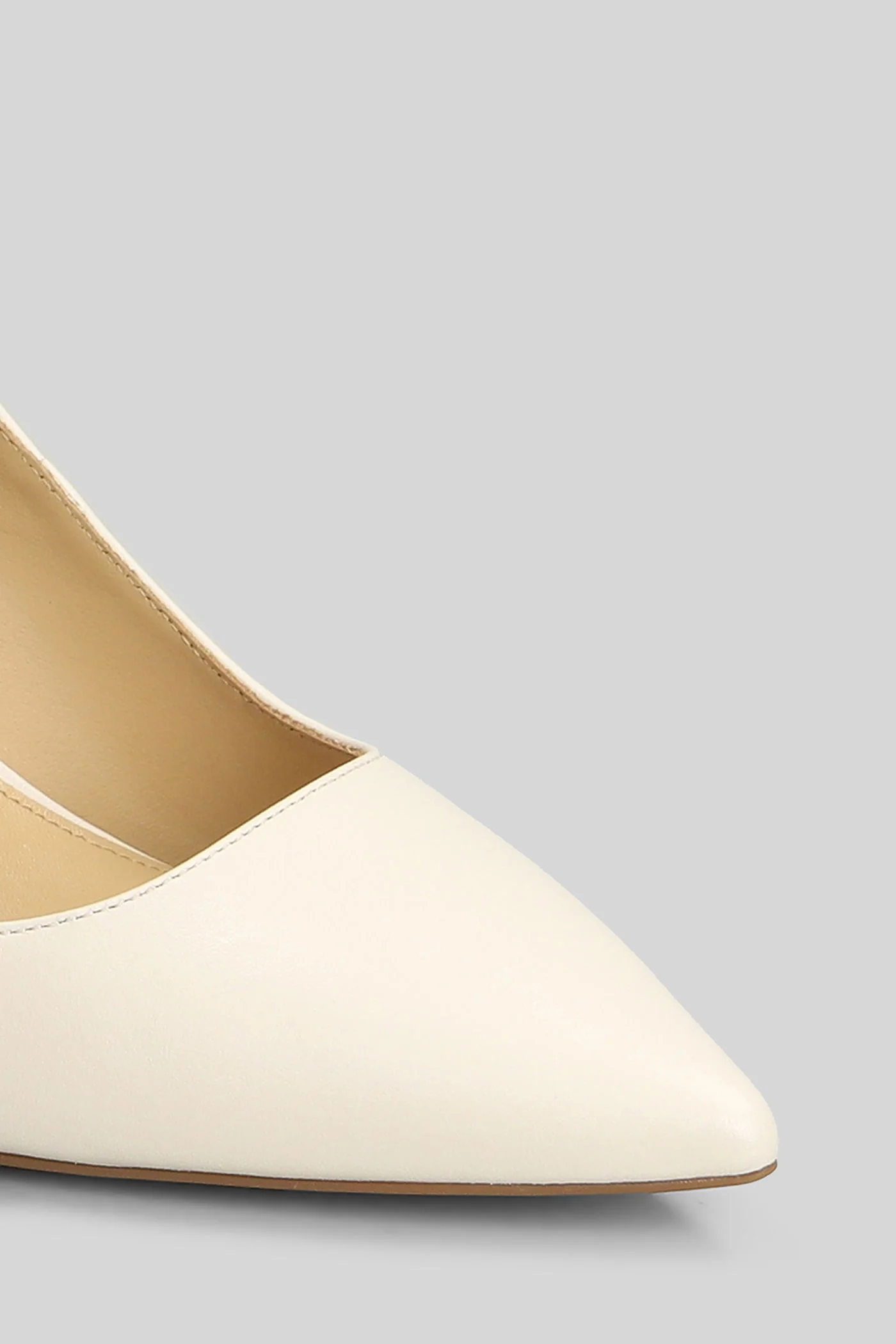 Alina Flex Pump Pumps in beige leather - Image 5