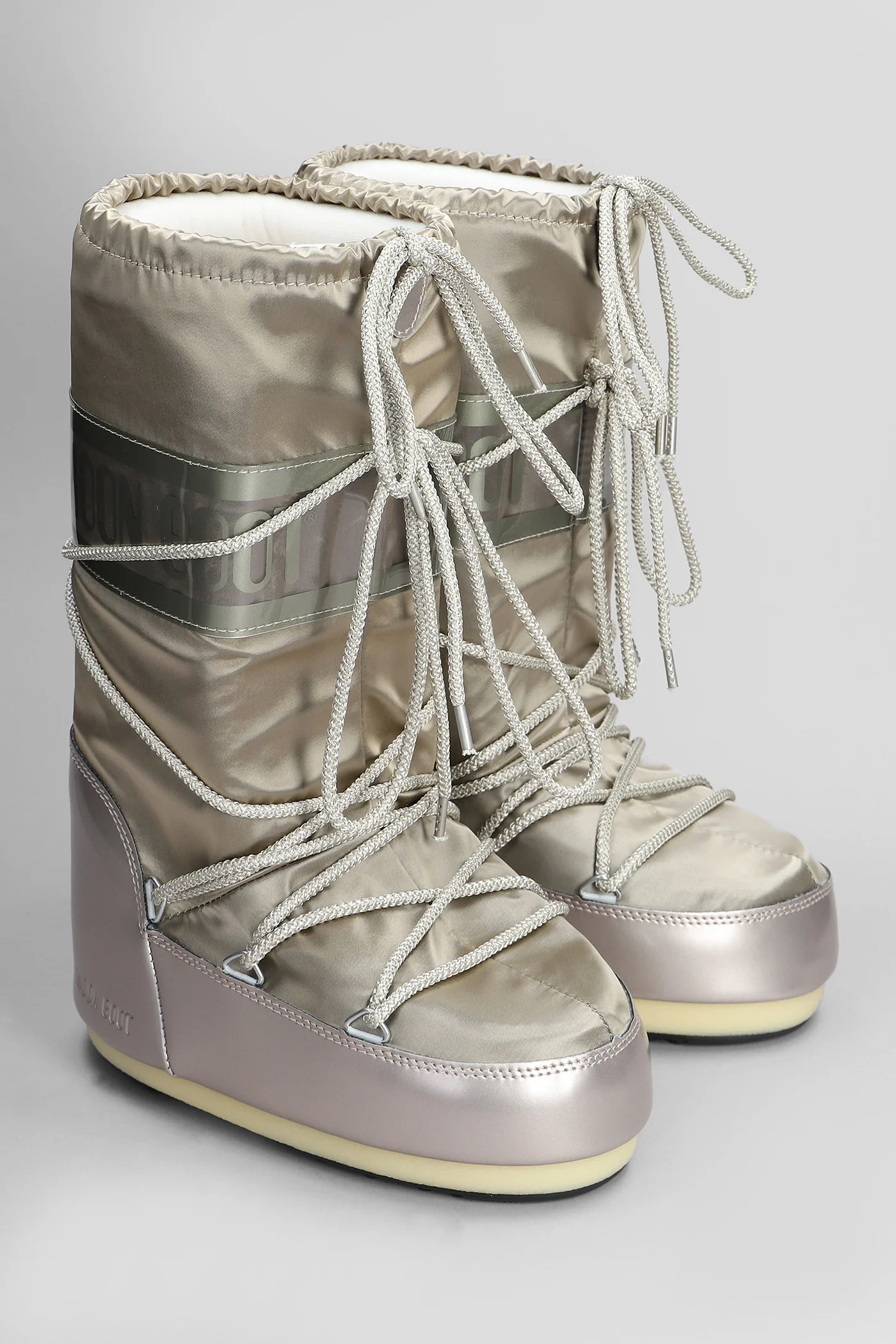 Mb icon glance low heels boots in platinum nylon - Image 2