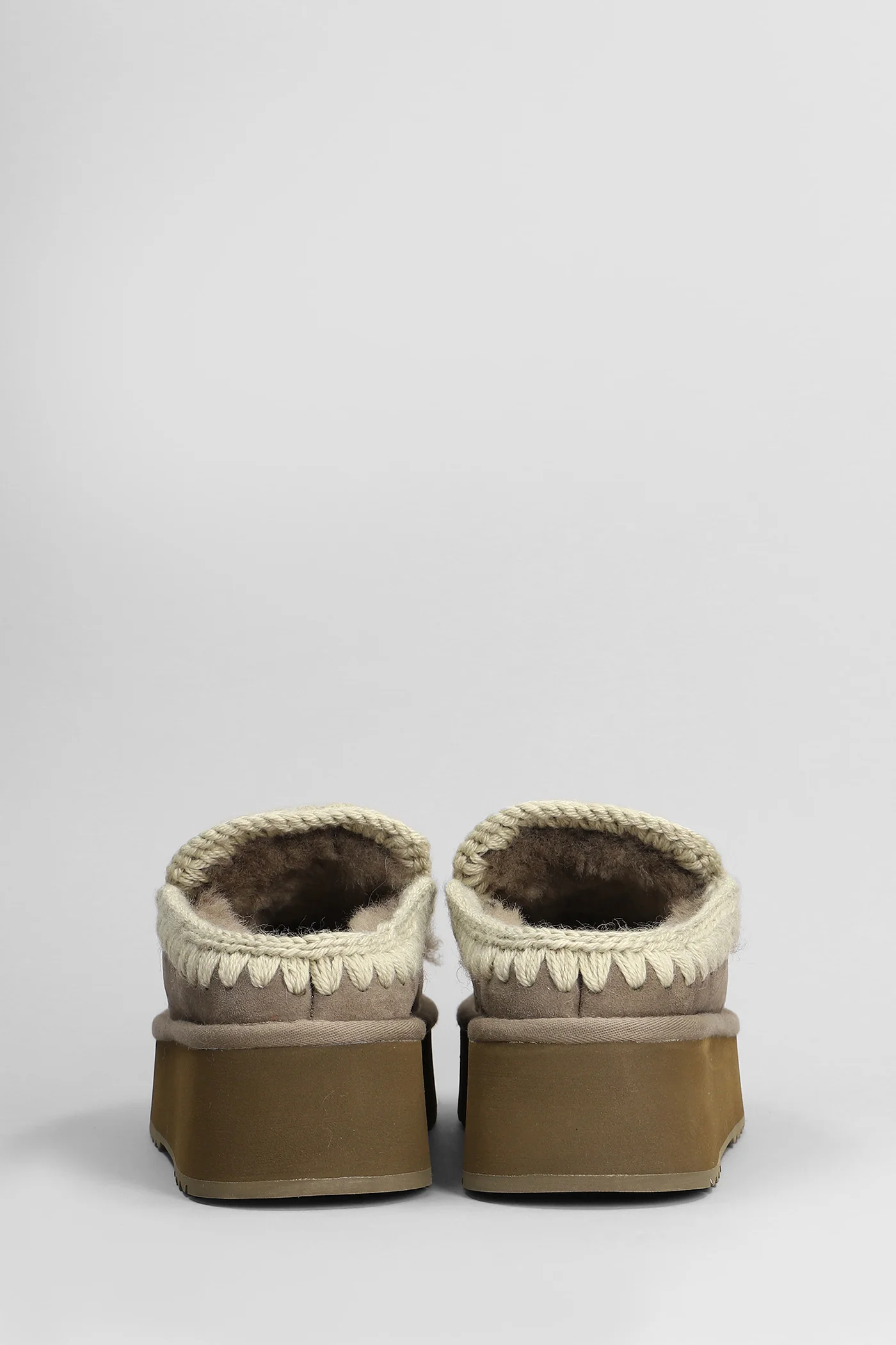 Eskimo platform Slipper-Mule in grey suede - Image 4