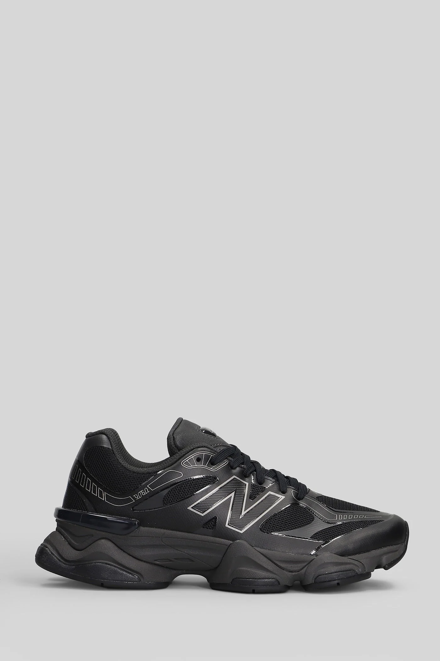 9060 Sneakers in black leather and fabric