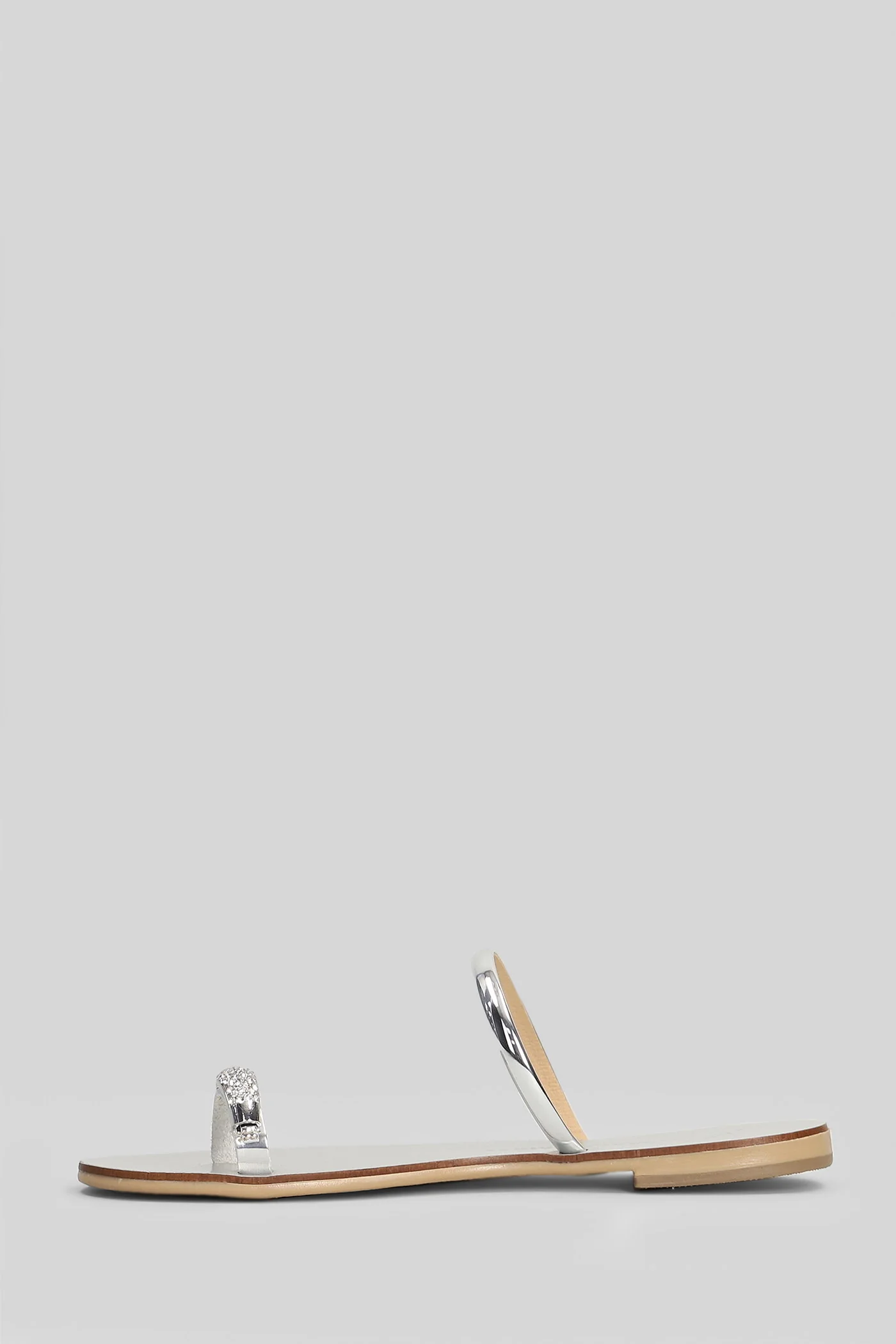 Flat sandal-slipper in silver leather - Image 3