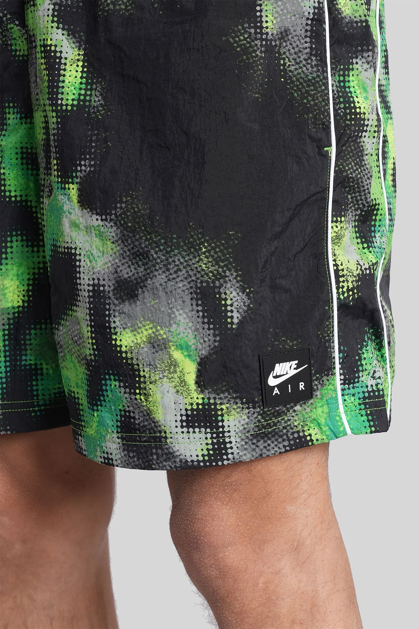 Shorts in green polyester - Image 5