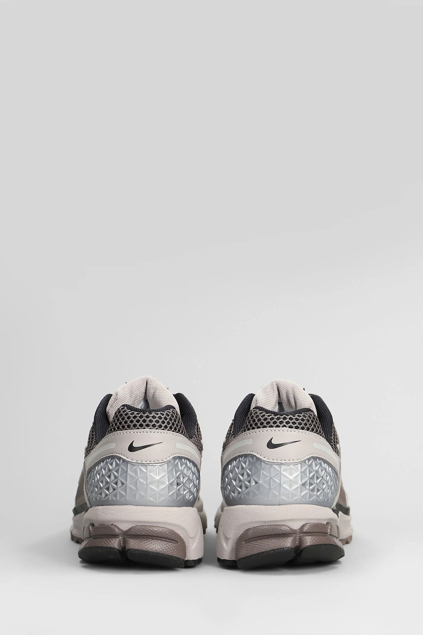 Zoom Vomero 5 Sneakers in grey leather and fabric - Image 4