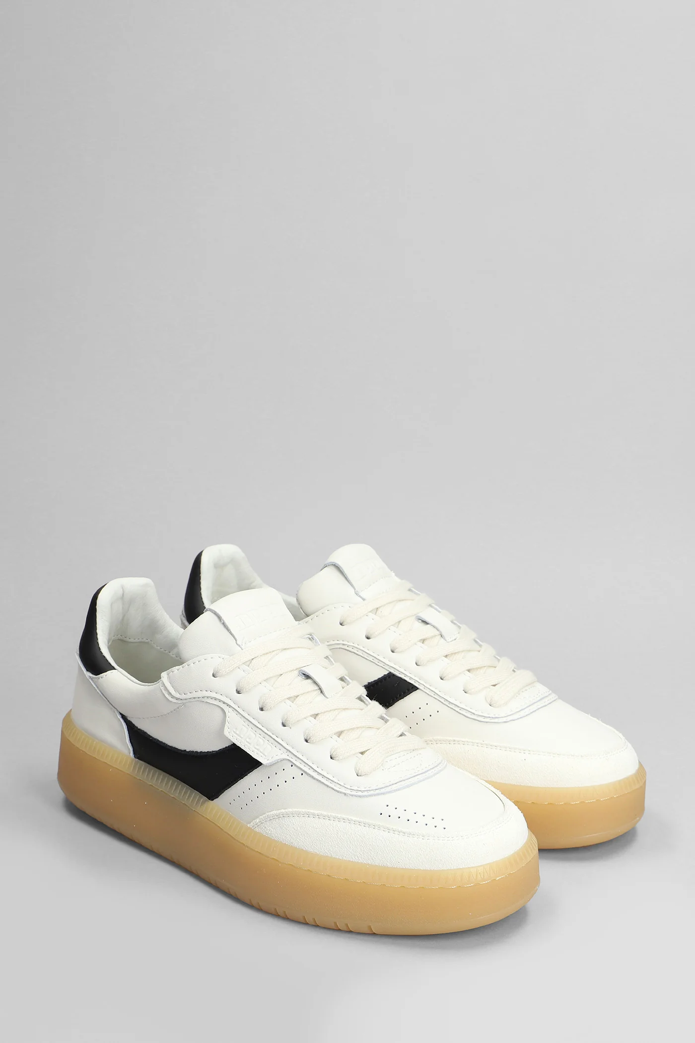 Sneakers in white leather - Image 2