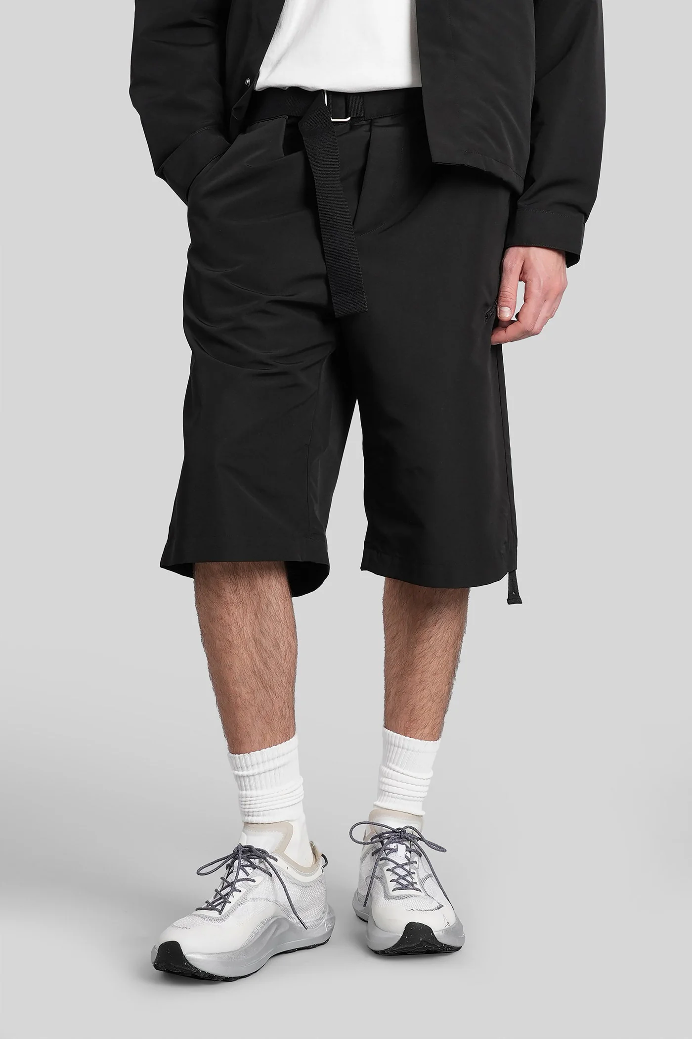 Shorts in black polyester