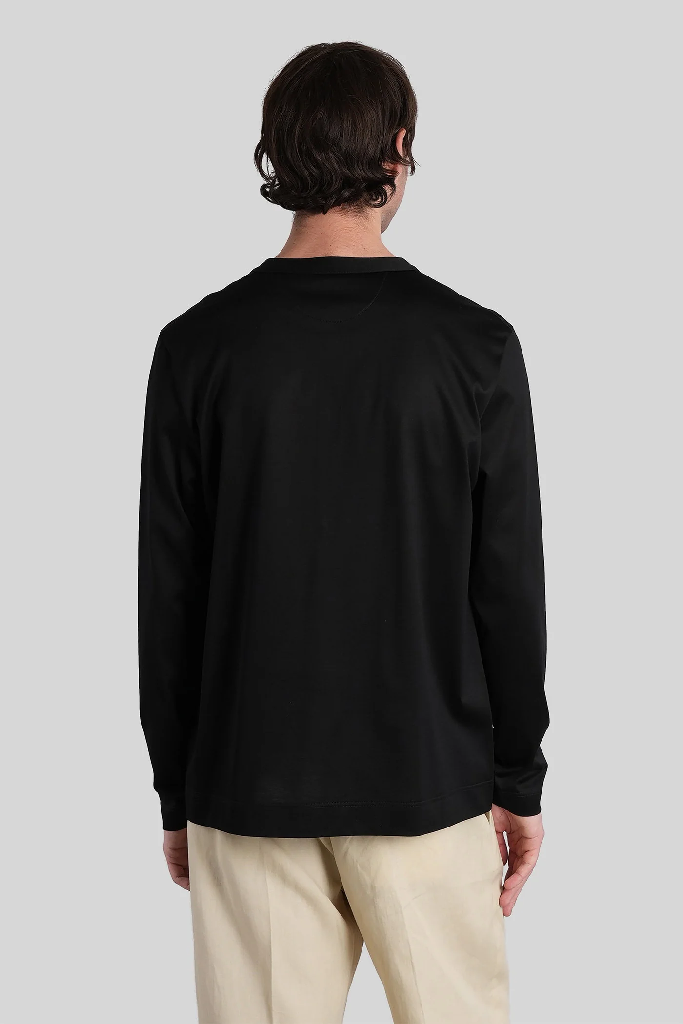 in black cotton - Image 3