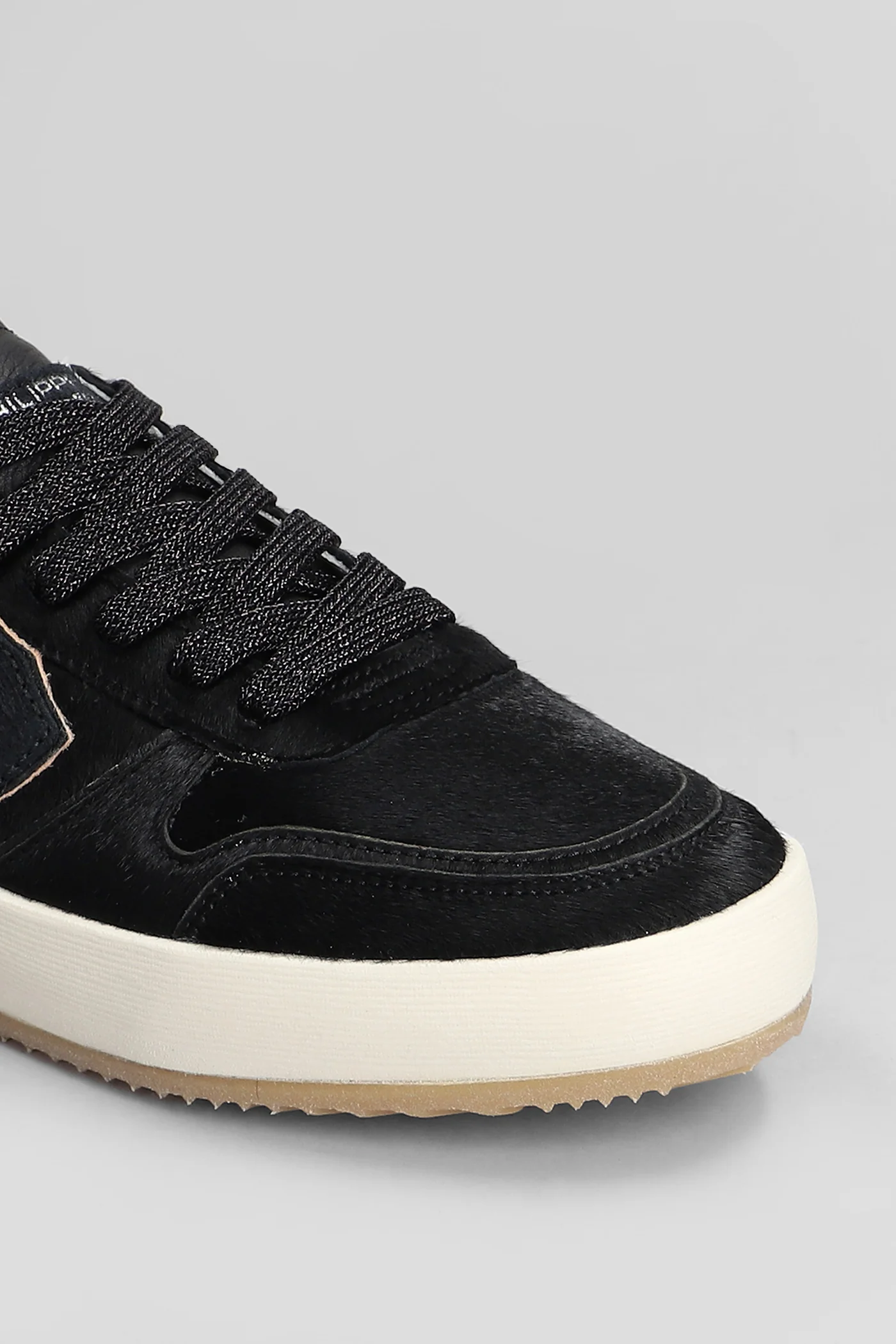 Nice Low Sneakers in black pony skin - Image 10