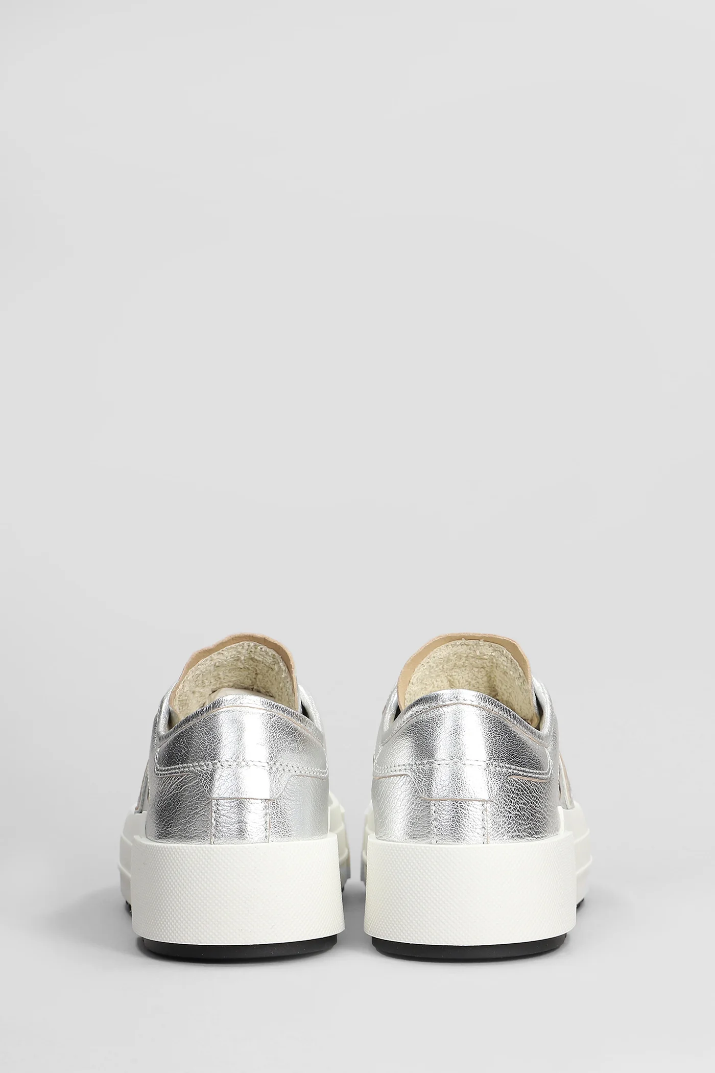 Paris Haute Low Sneakers in silver leather - Image 4