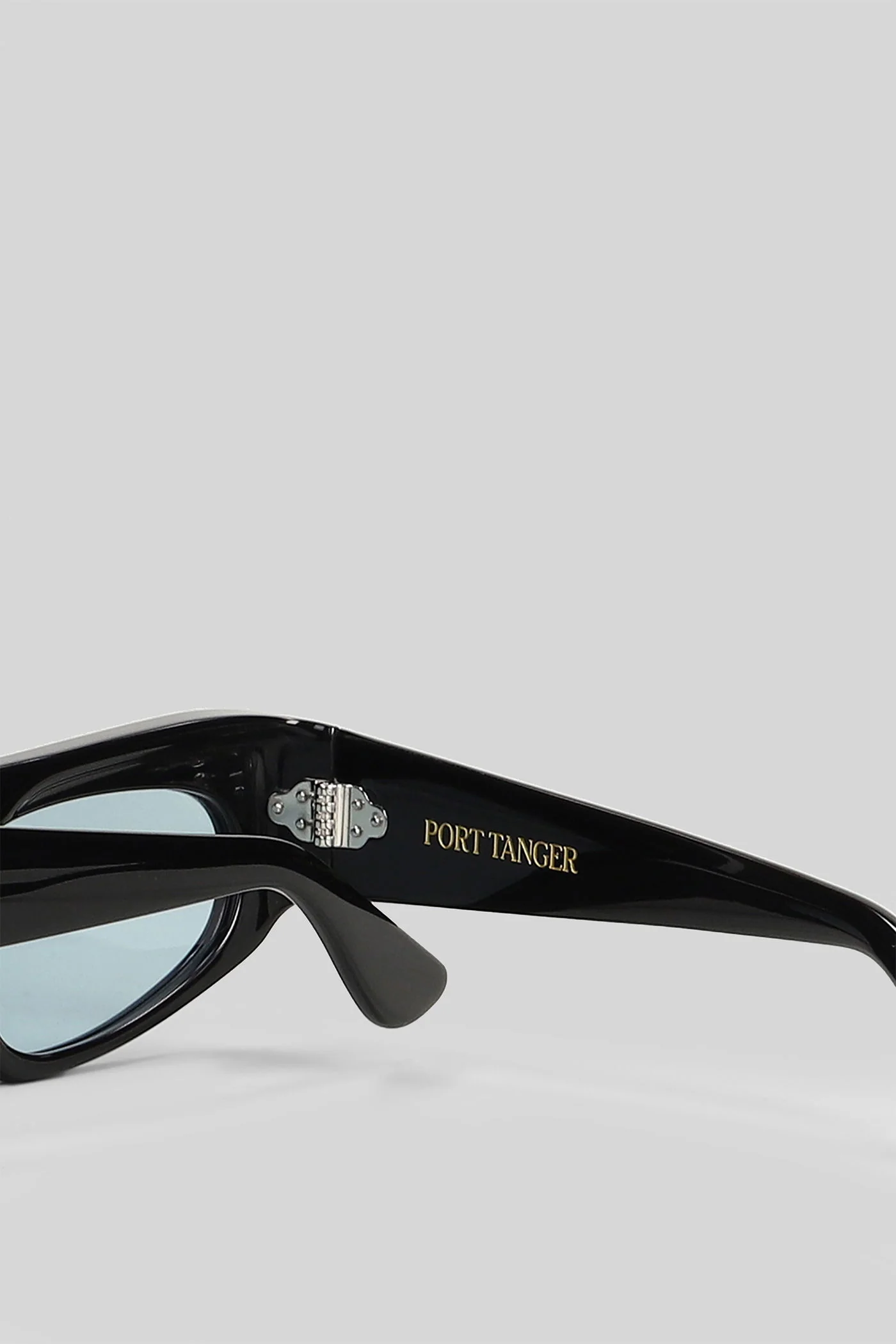 Elin Sunglasses in black acetate - Image 4