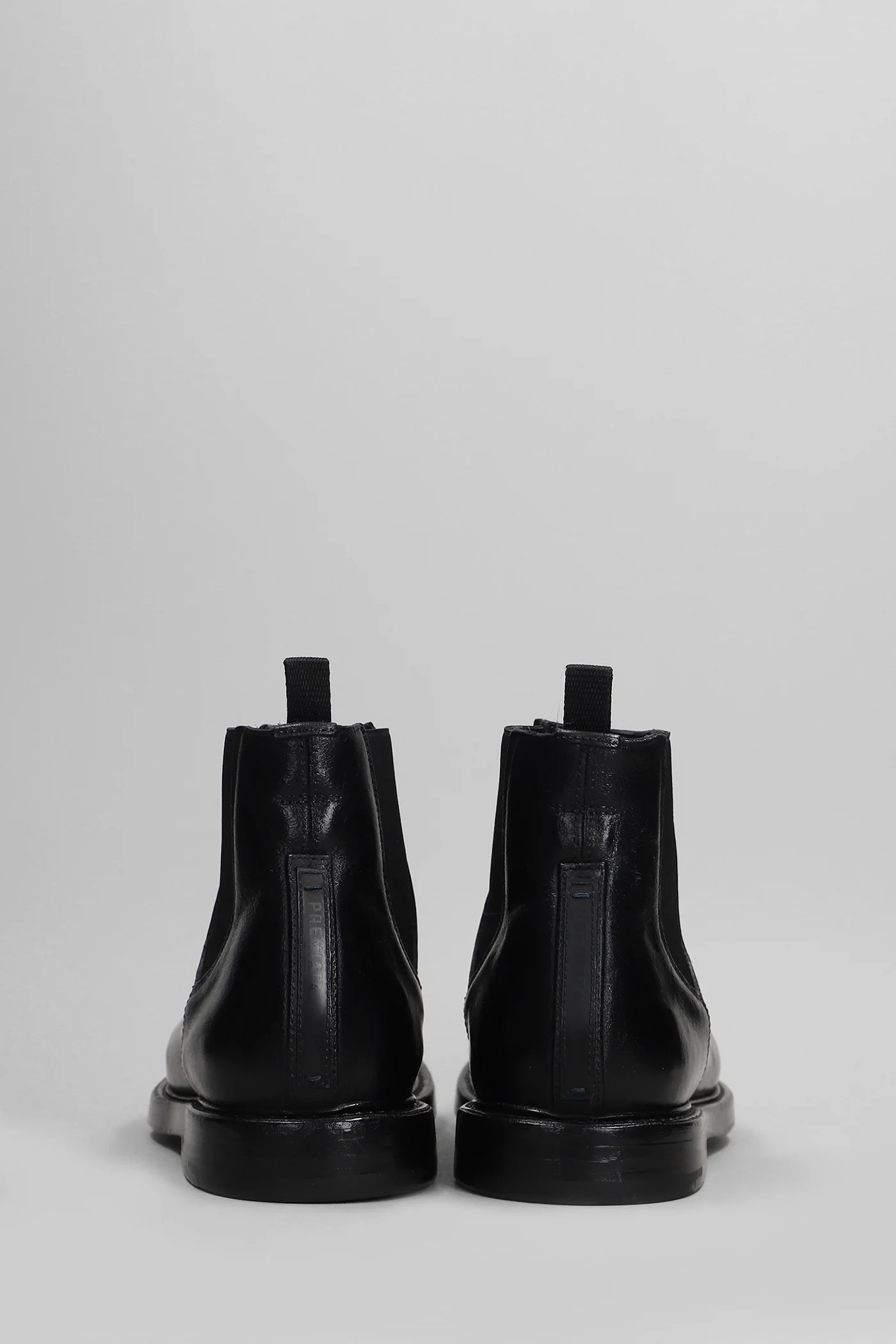 Ankle boots in black leather - Image 4