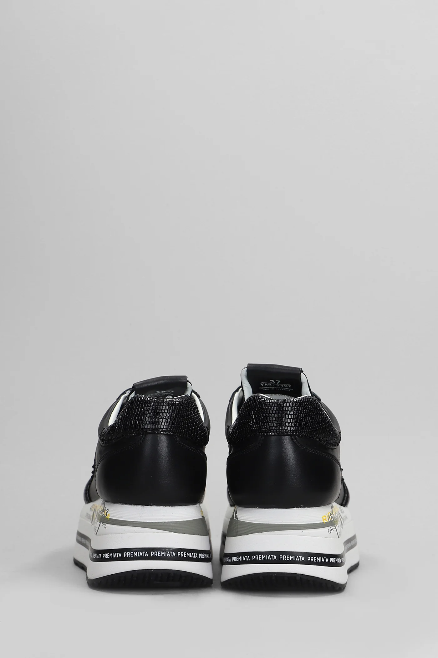 Beth Sneakers in black leather - Image 4