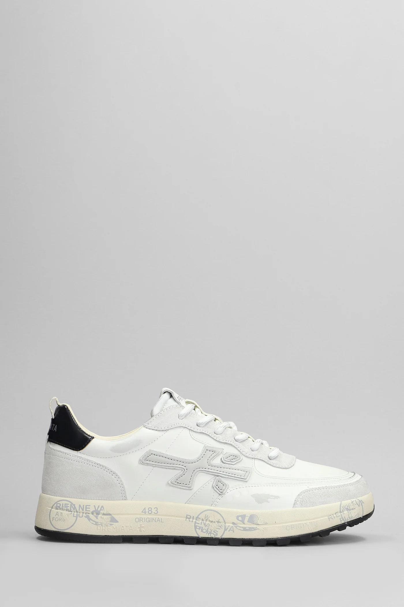 Nous Sneakers in white leather