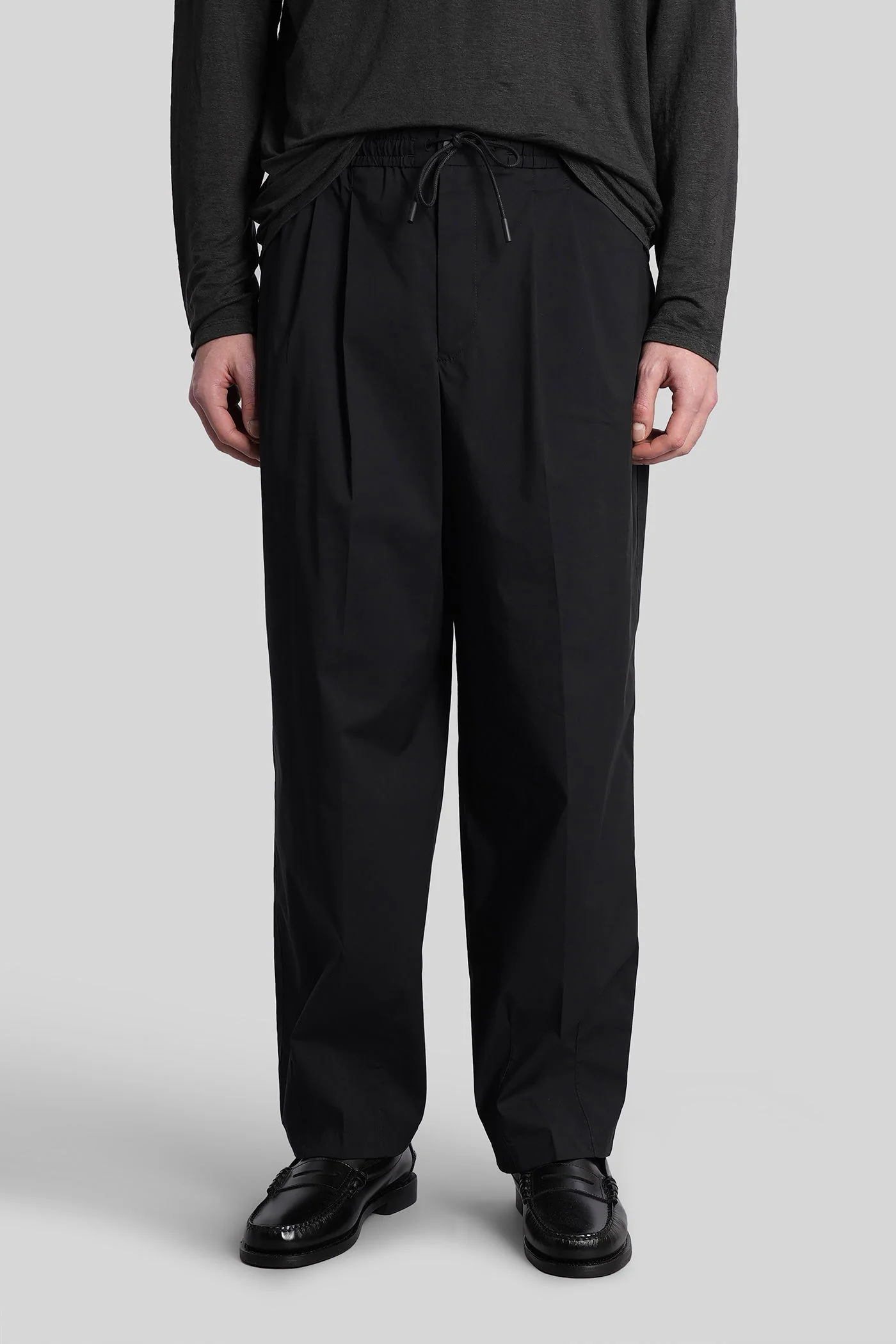 VD05 Pants in black cotton