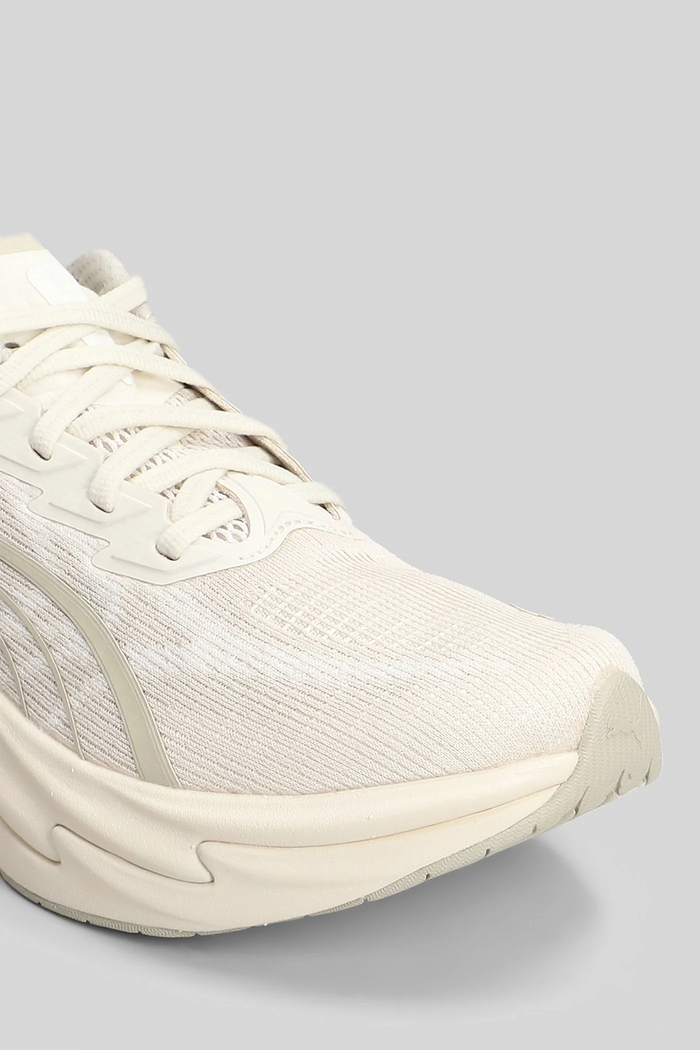 Deviate Nitro 4 Sneakers in white fabric - Image 5