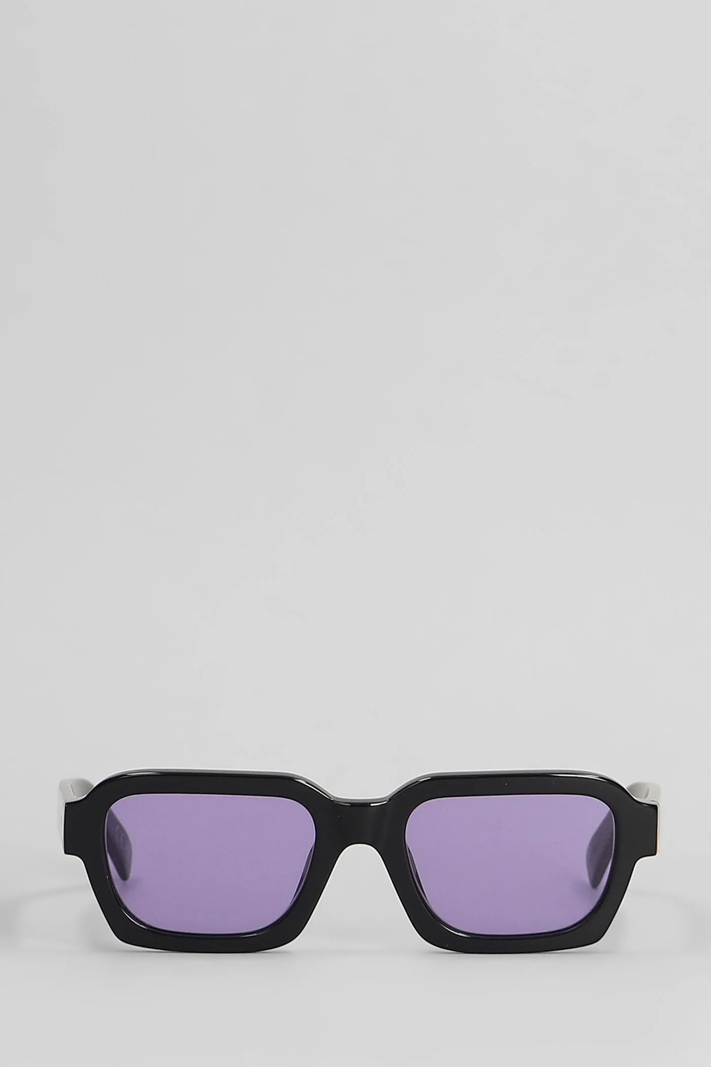 Caro Sunglasses in black acetate