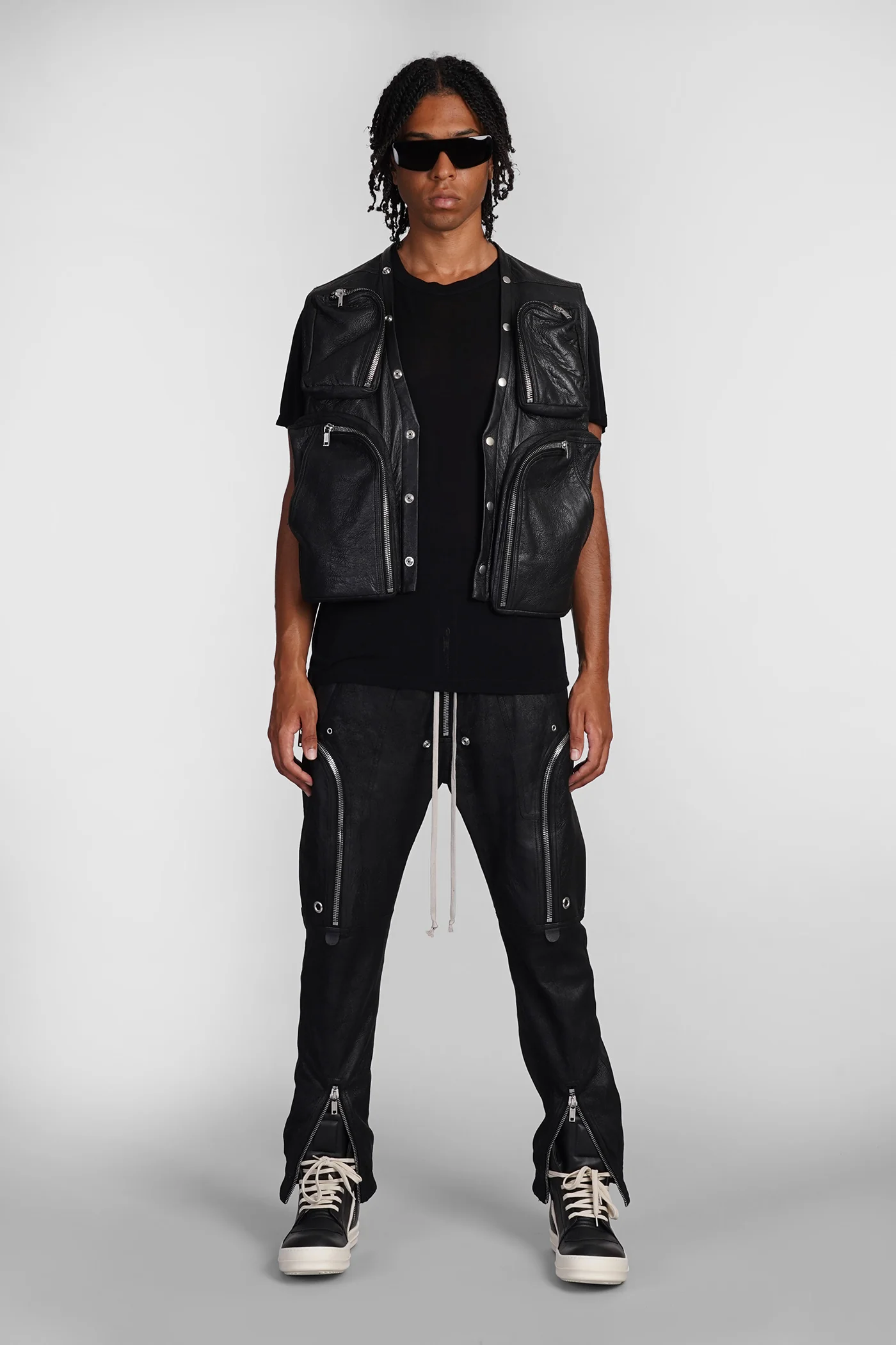 Bauhaus cargo Pants in black leather - Image 2