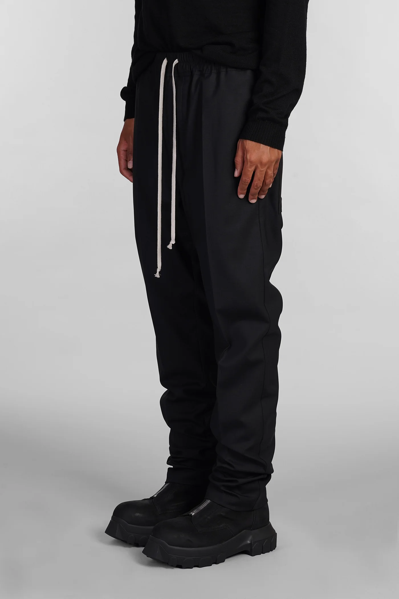Drawstring slim long Pants in black wool - Image 4