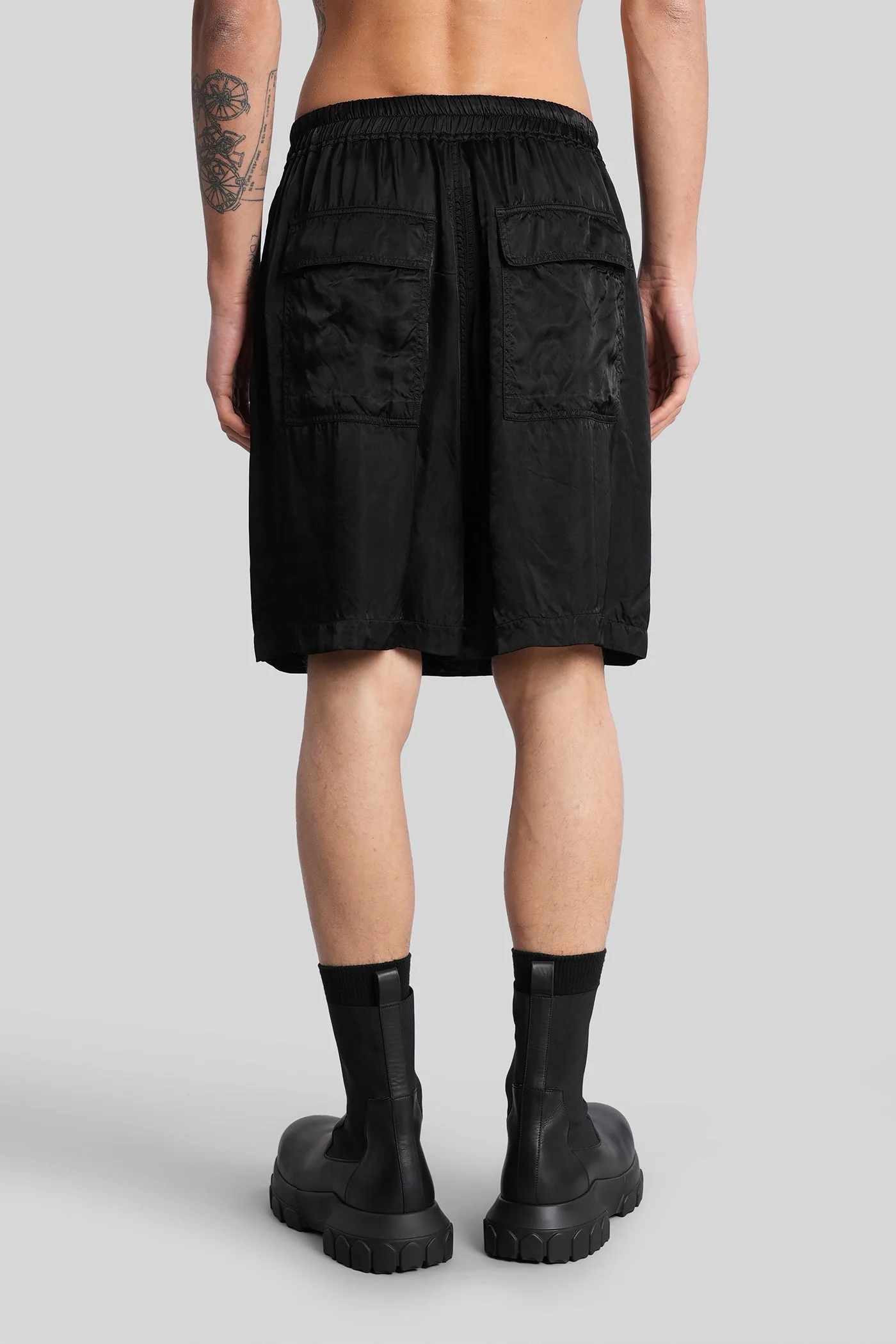 Kilt shorts Shorts in black polyamide polyester - Image 3