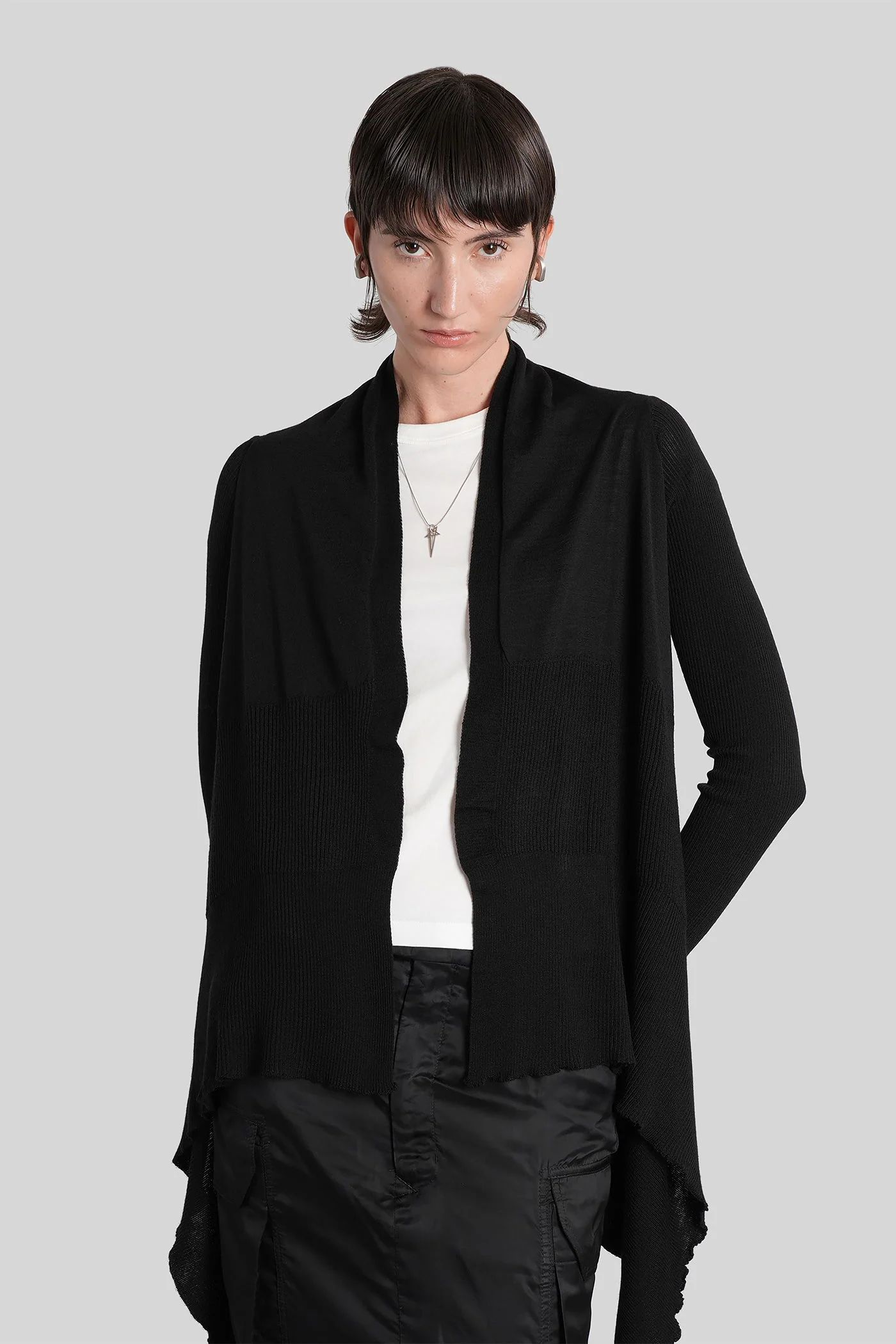 Medium wrap Cardigan in black wool