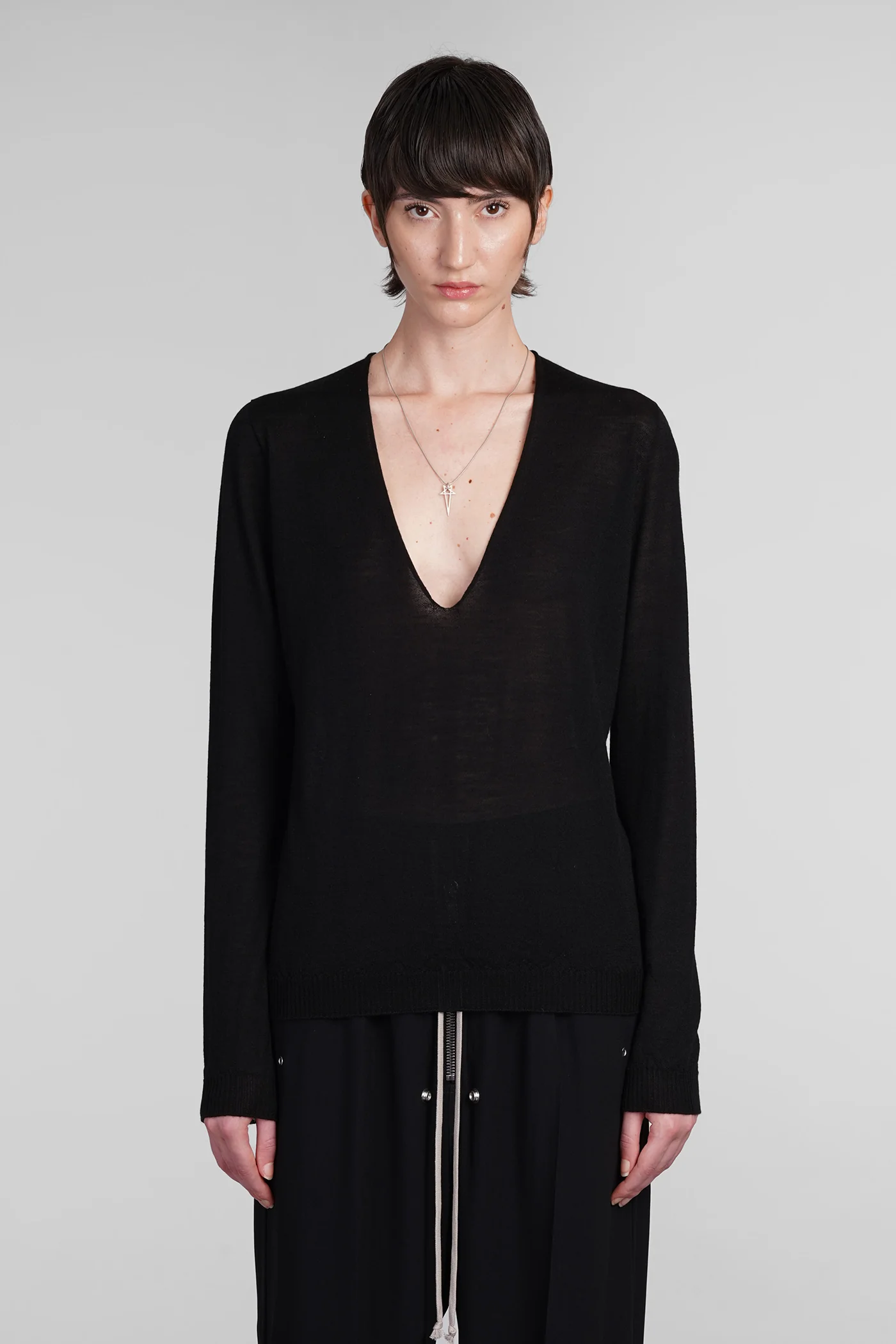 V neck pull Knitwear in black wool