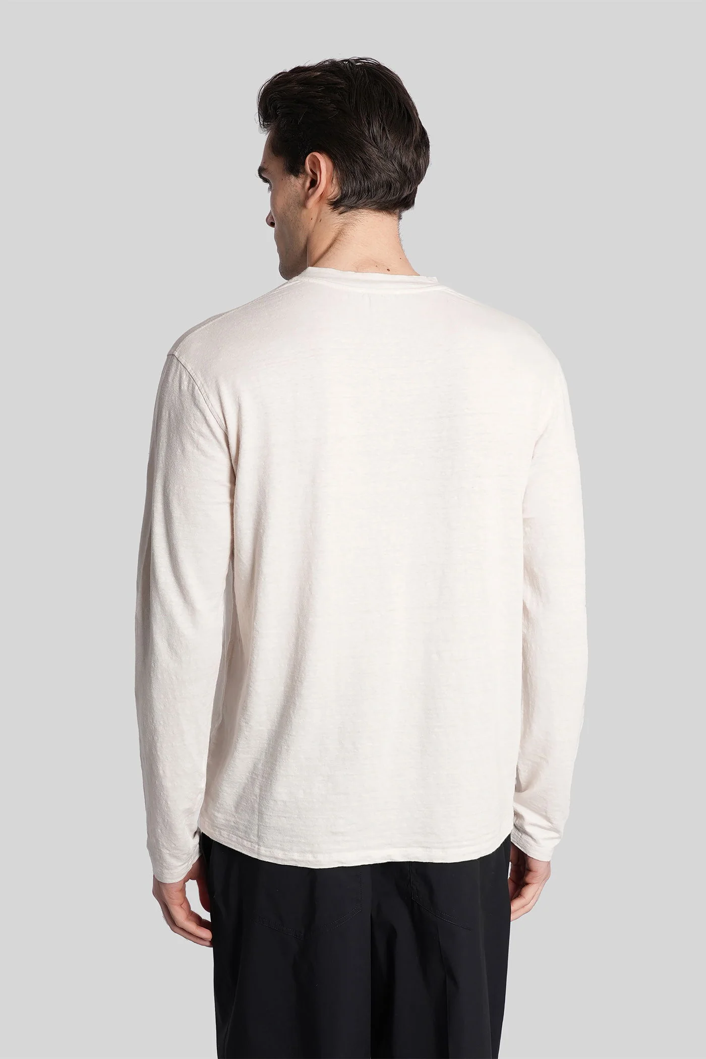in beige linen - Image 2