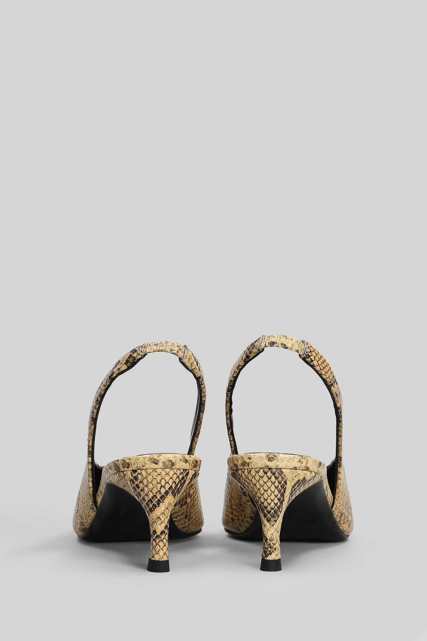 Pumps in yellow leather - Image 4