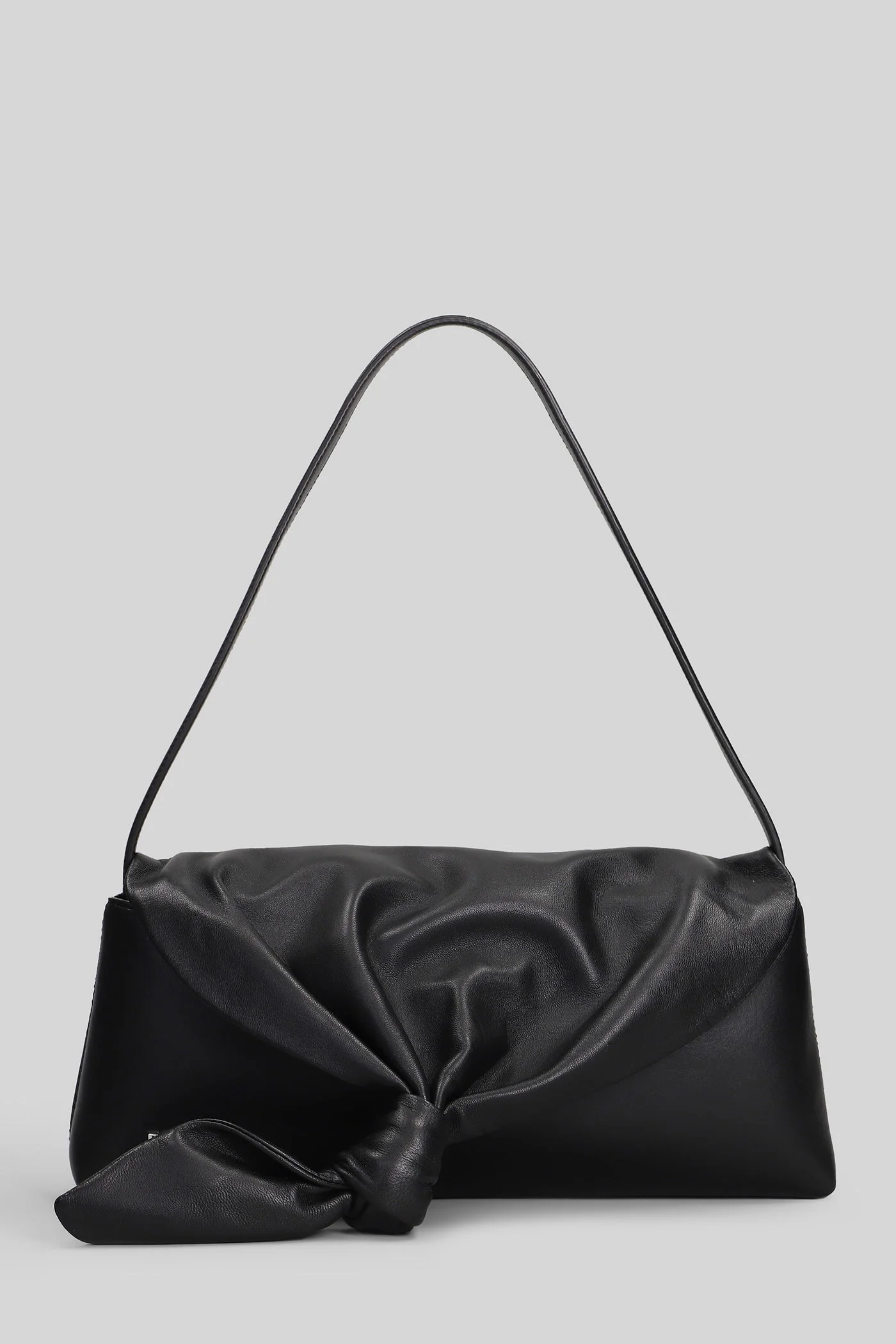 Shoulder bag in black leather