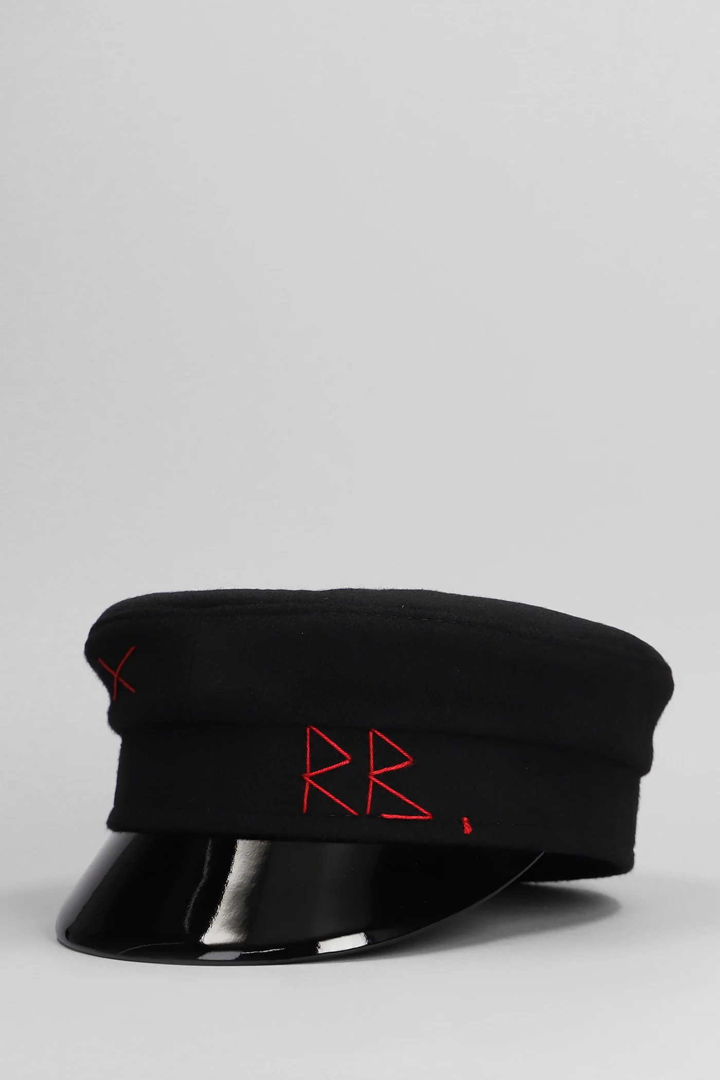 Hats in black wool - Image 2