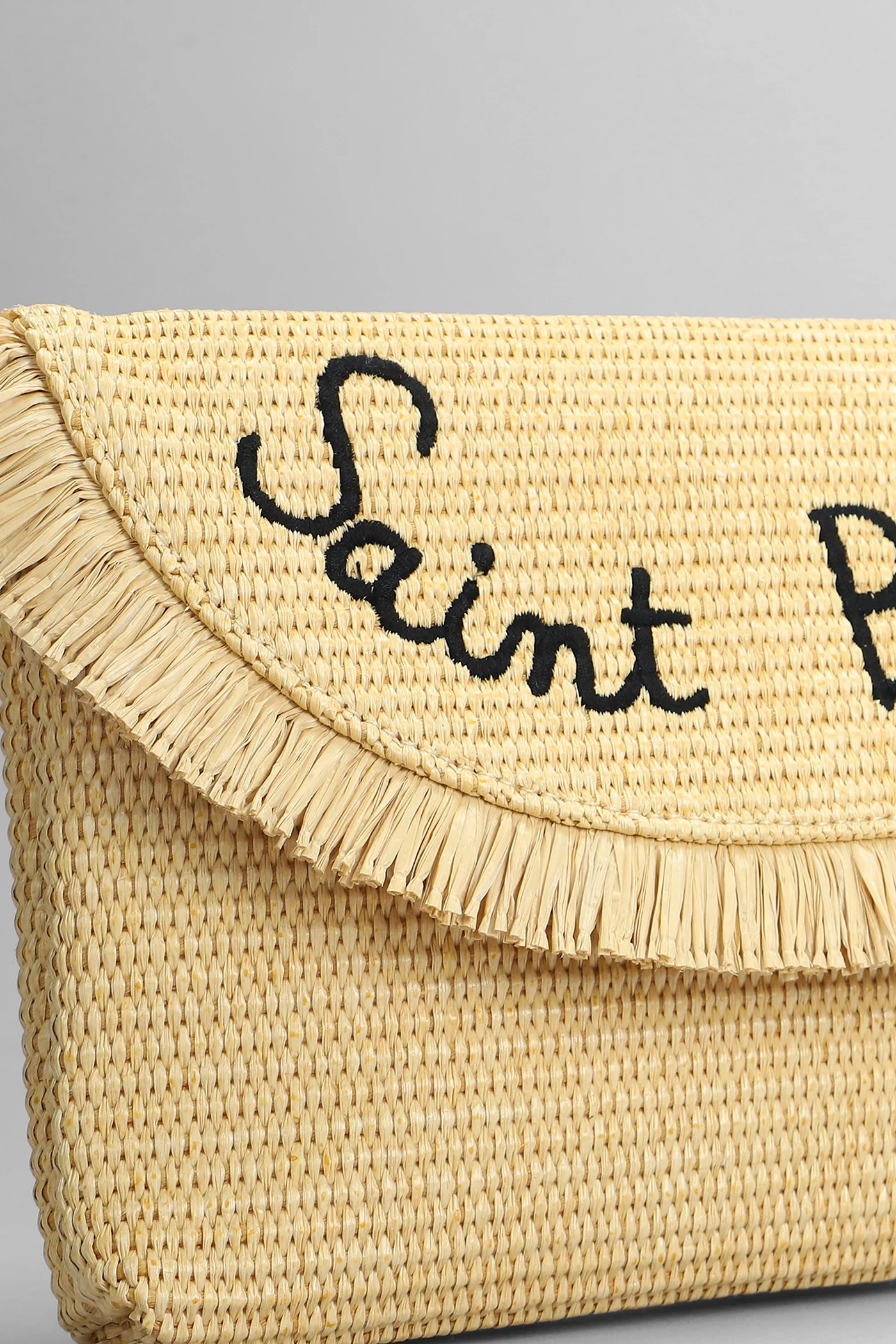Straw Clutch in beige raffia - Image 4