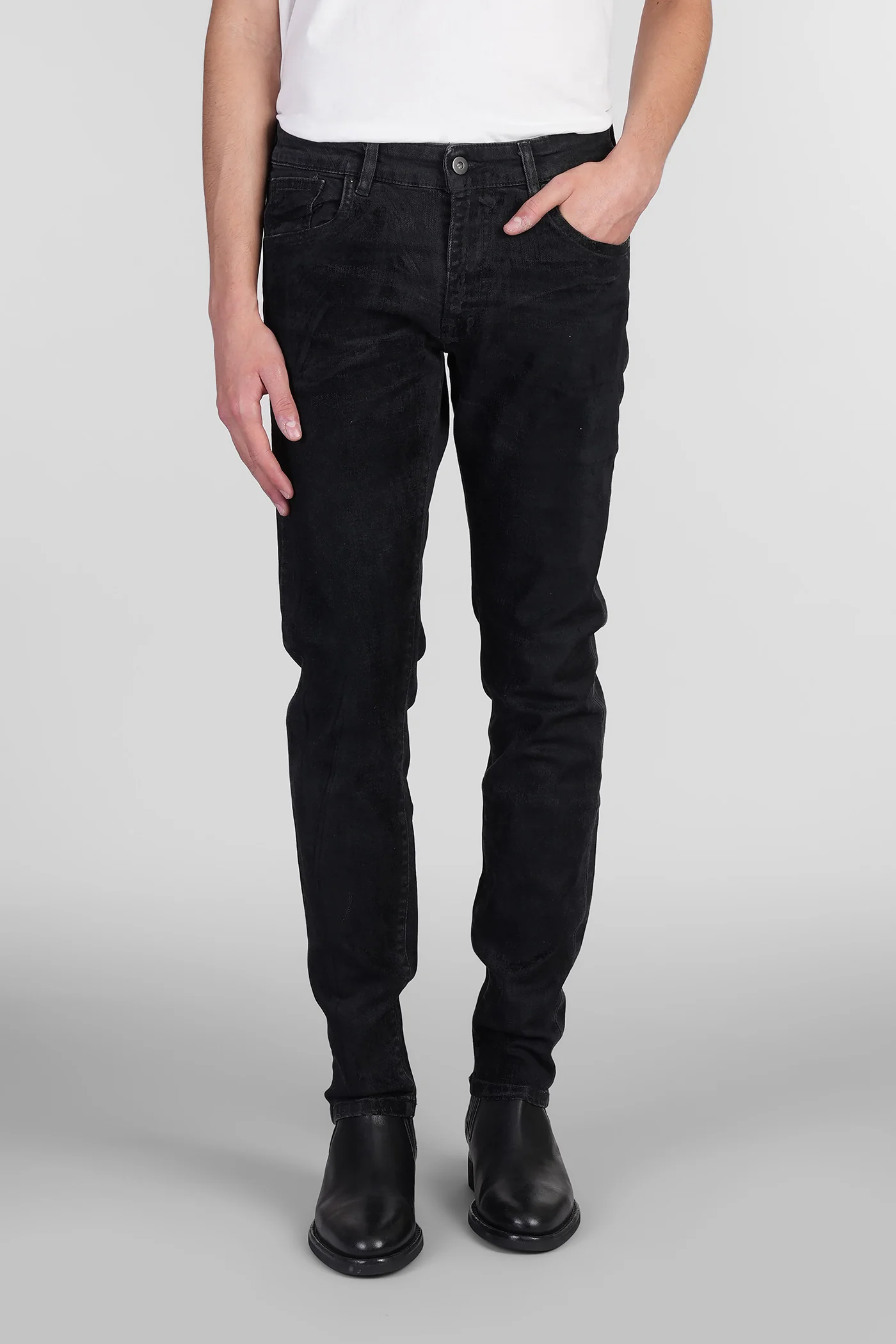 Jeans in black denim