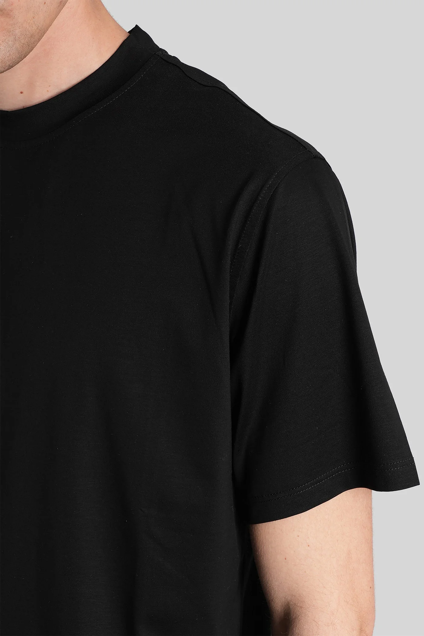 T-Shirt in black cotton - Image 5