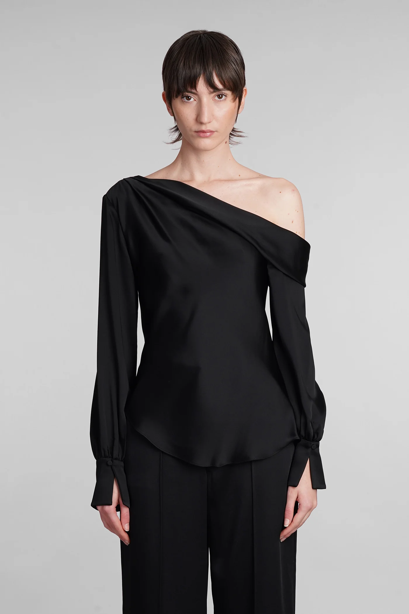 Alice Topwear in black acetate
