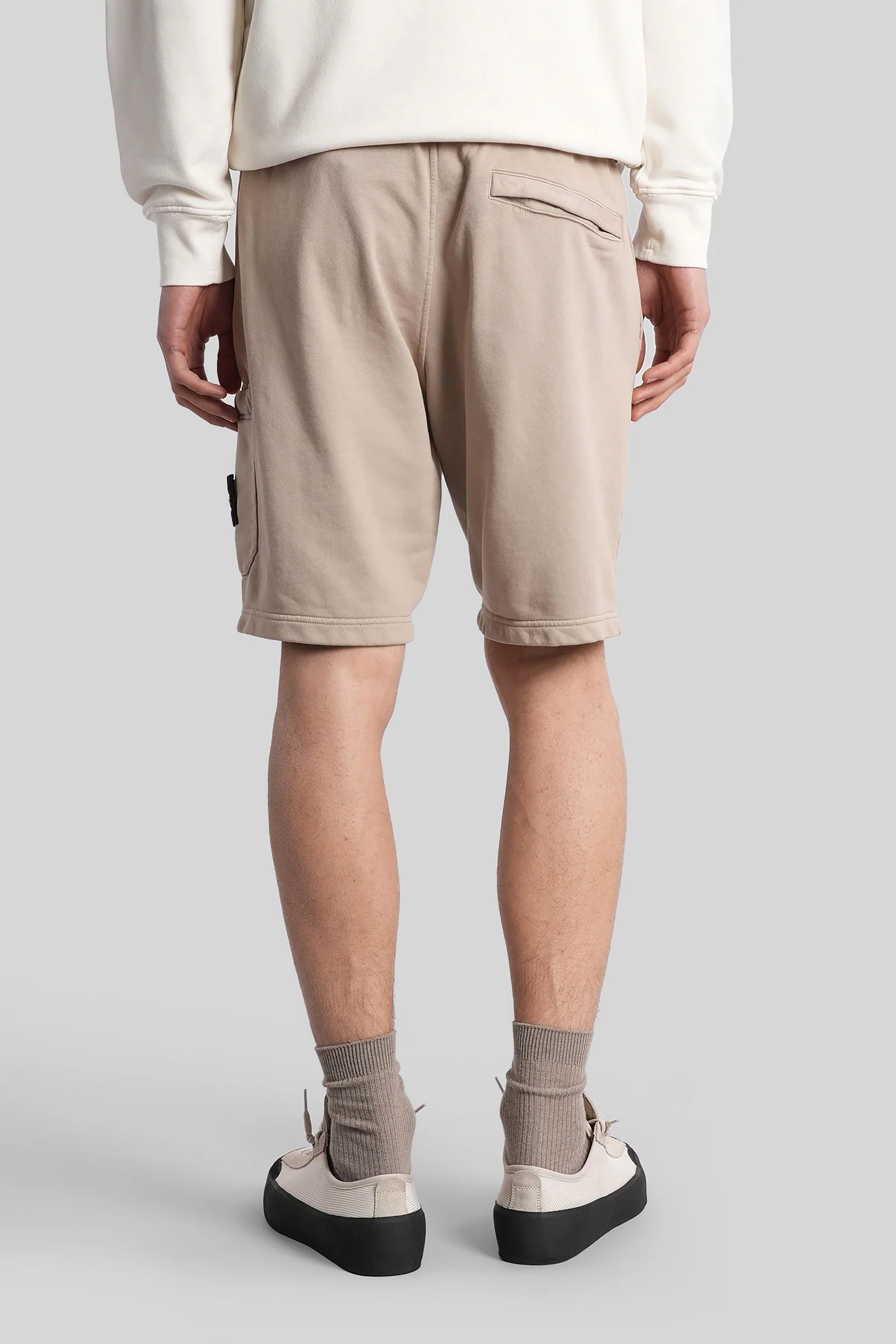 Shorts in beige cotton - Image 3