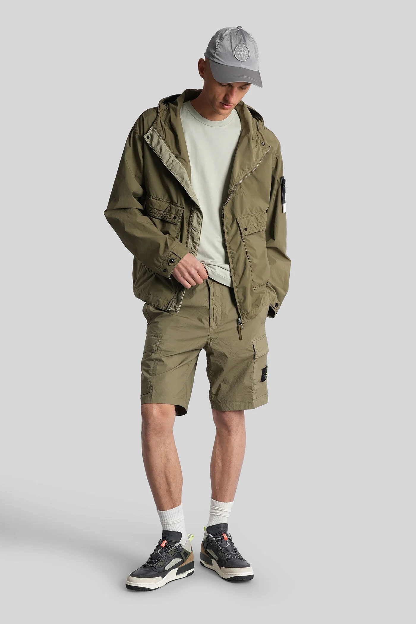 Shorts in green cotton - Image 2