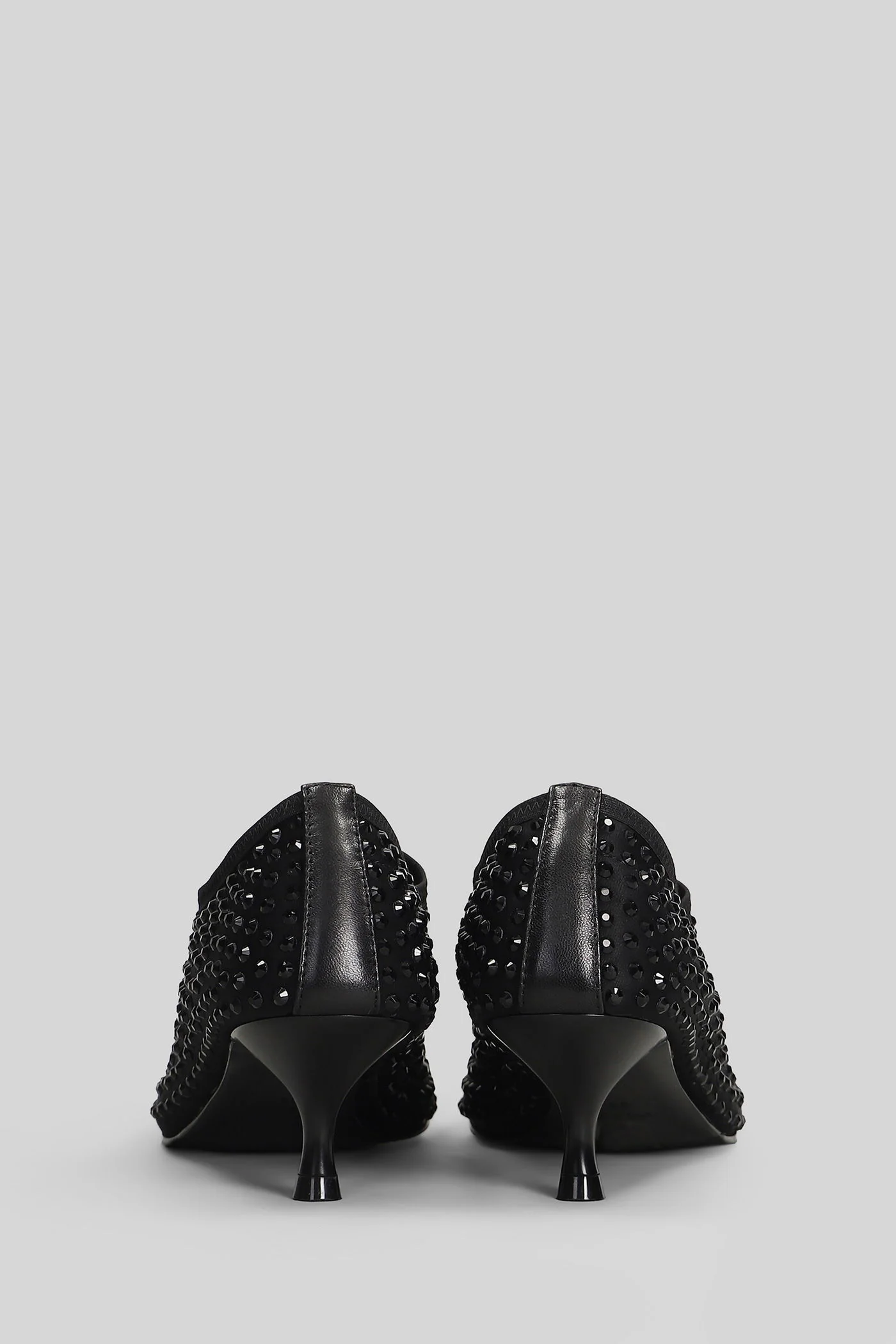 Pumps in black fabric - Image 3