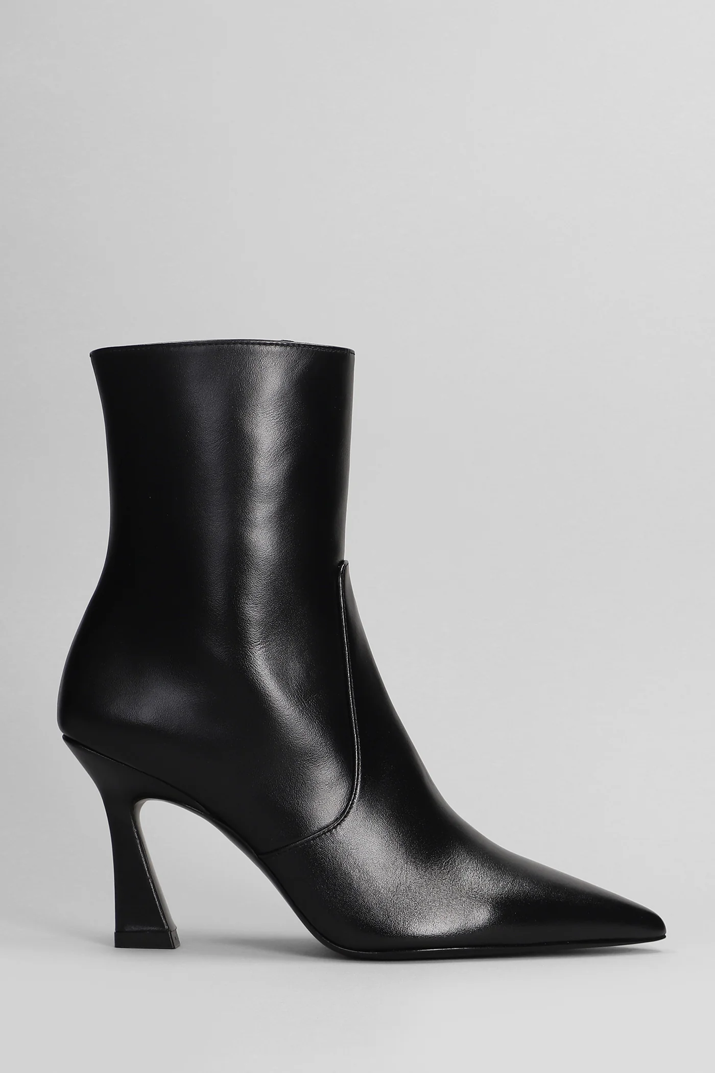Vinnie High heels Ankle boots in black leather