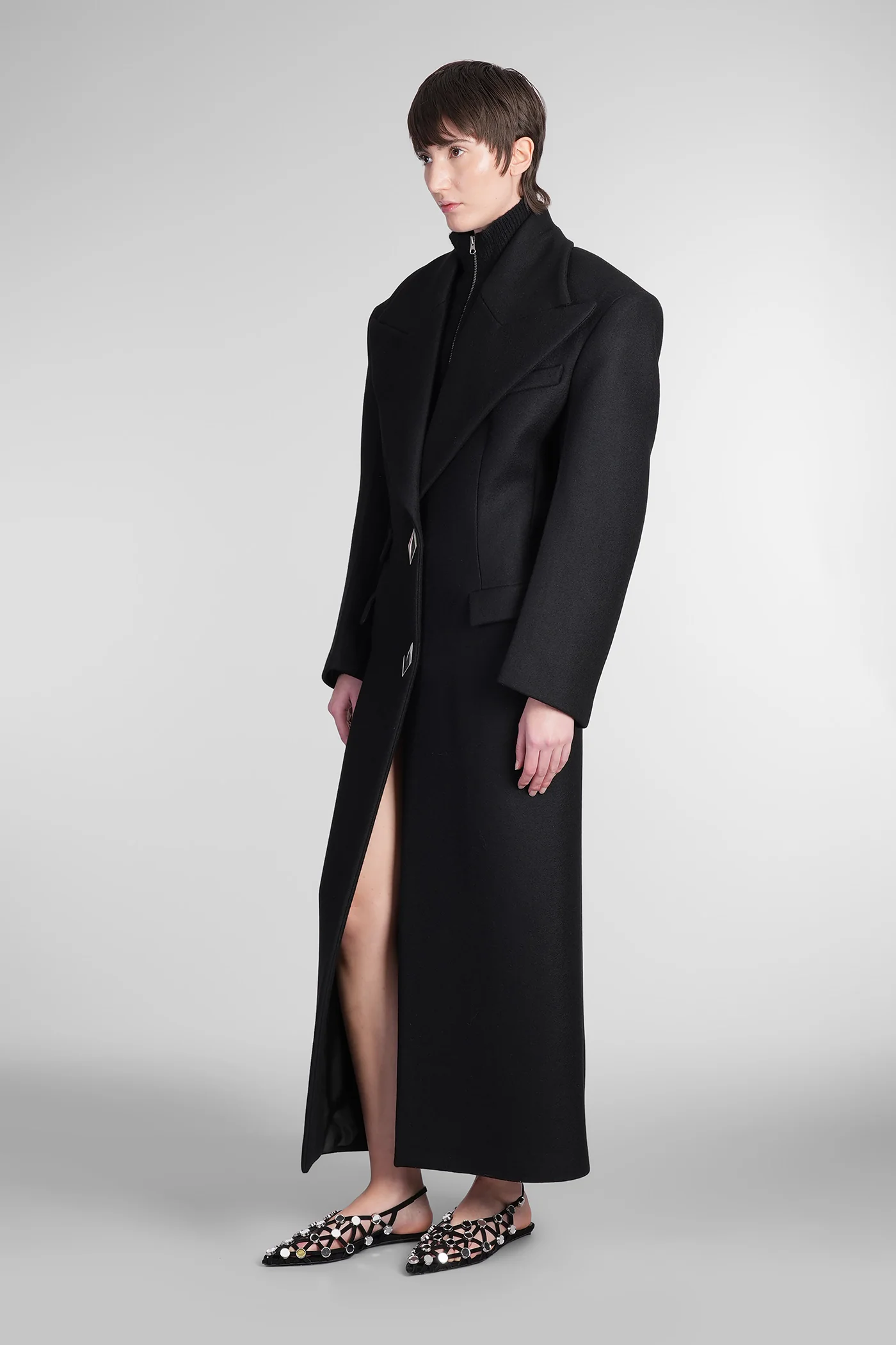 Coat in black wool - Image 4