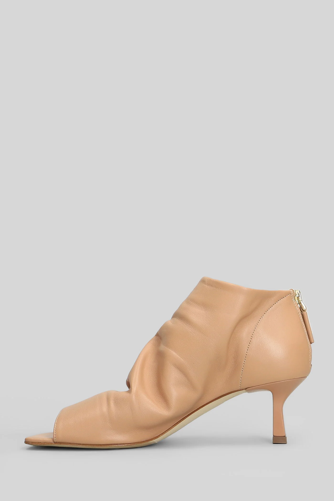 High heels Ankle boots in powder leather - Image 3