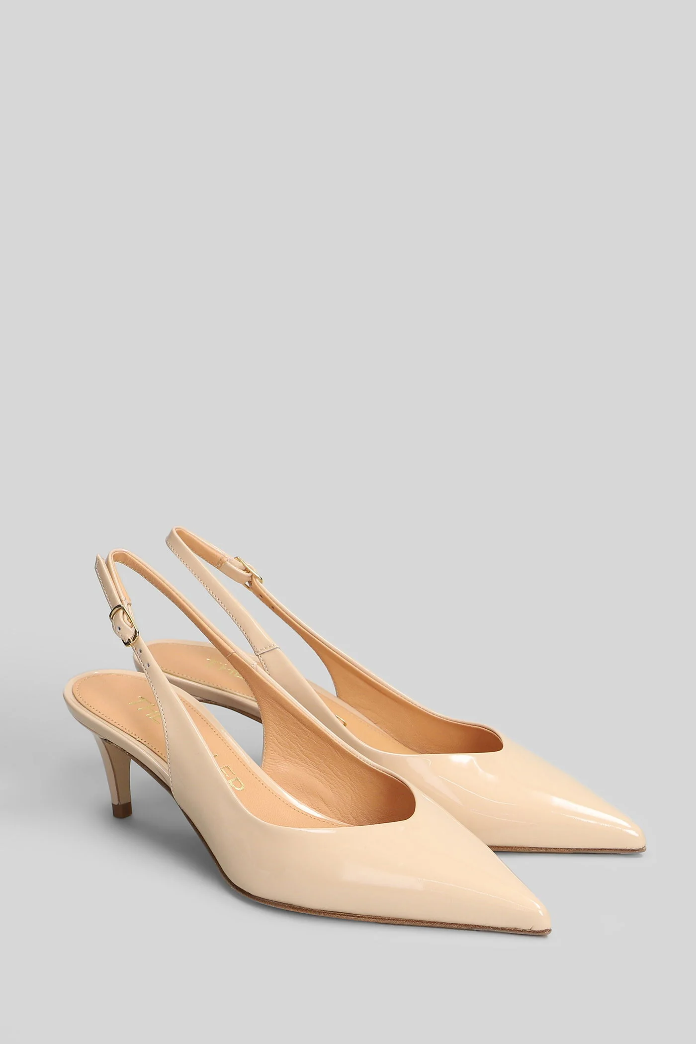 Pumps in powder patent leather - Image 2