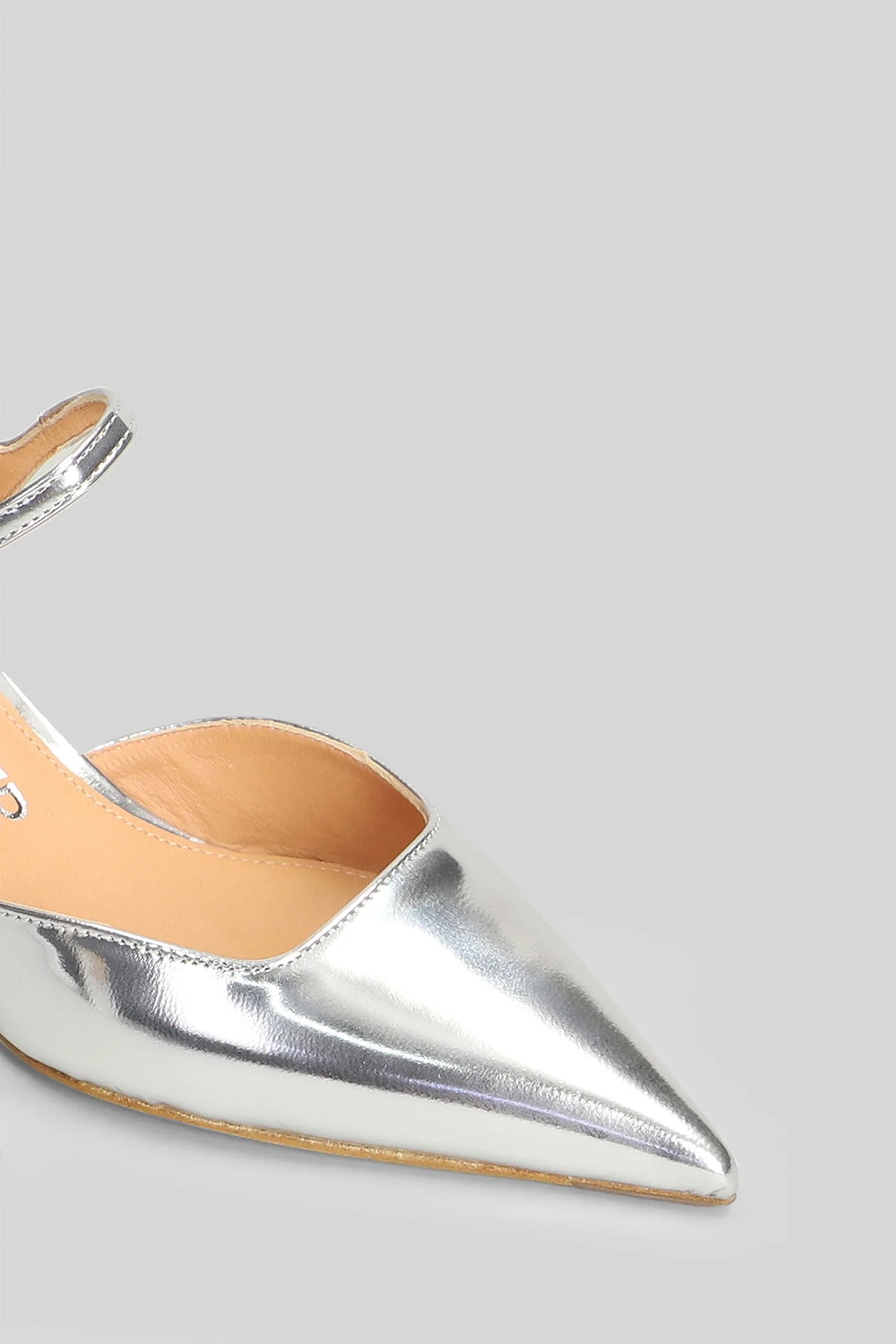 Pumps in silver leather - Image 5