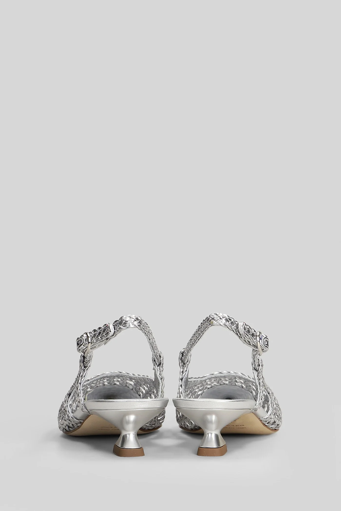 Pumps in silver leather - Image 4