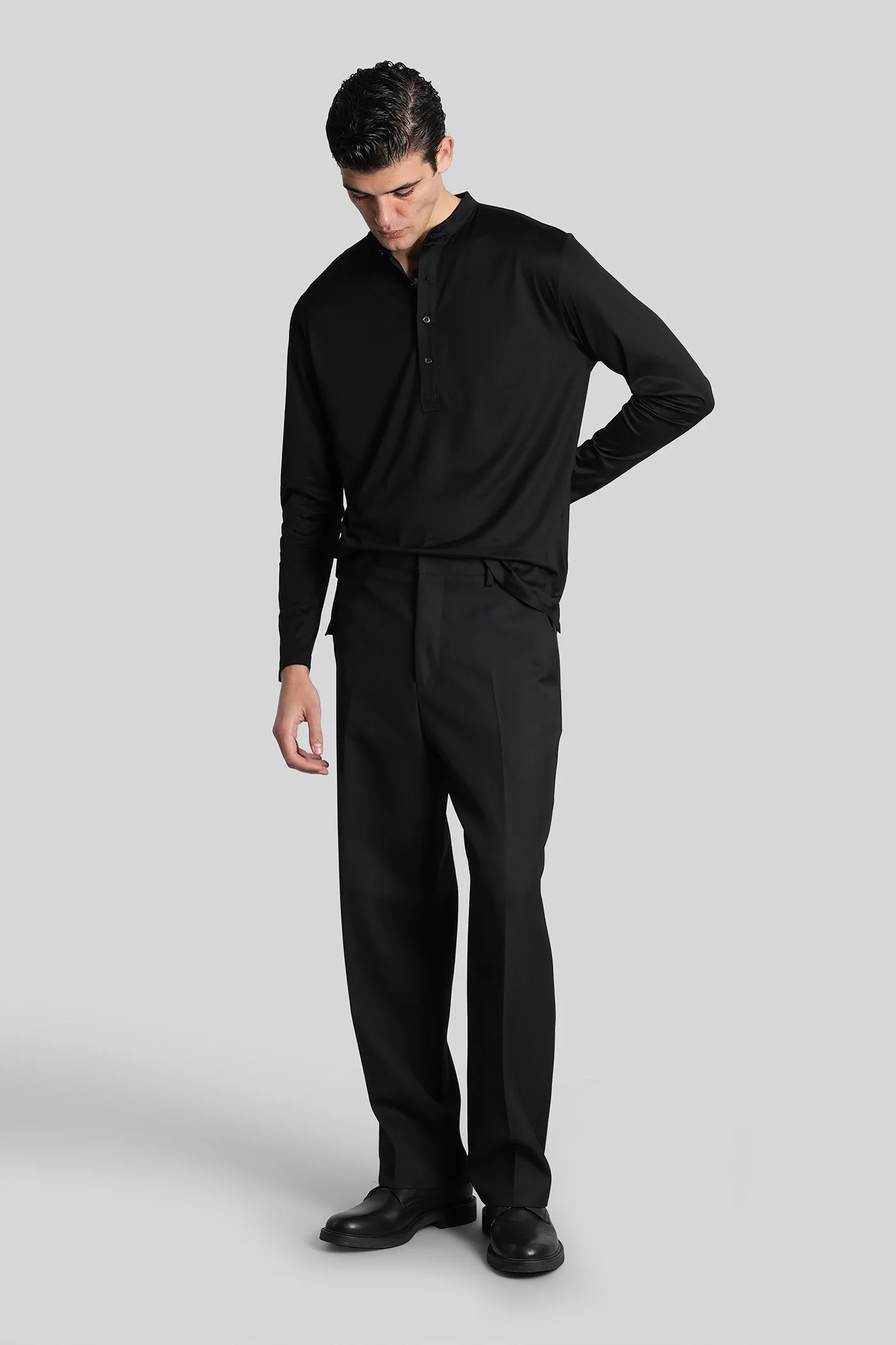 in black cotton - Image 2