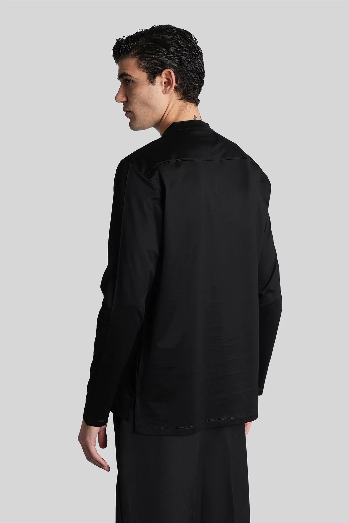 in black cotton - Image 3